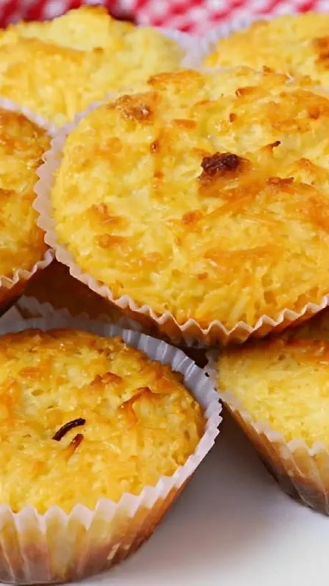 Queijadinha simples e prática é só misturar os ingredientes e colocar para assar uma delícia