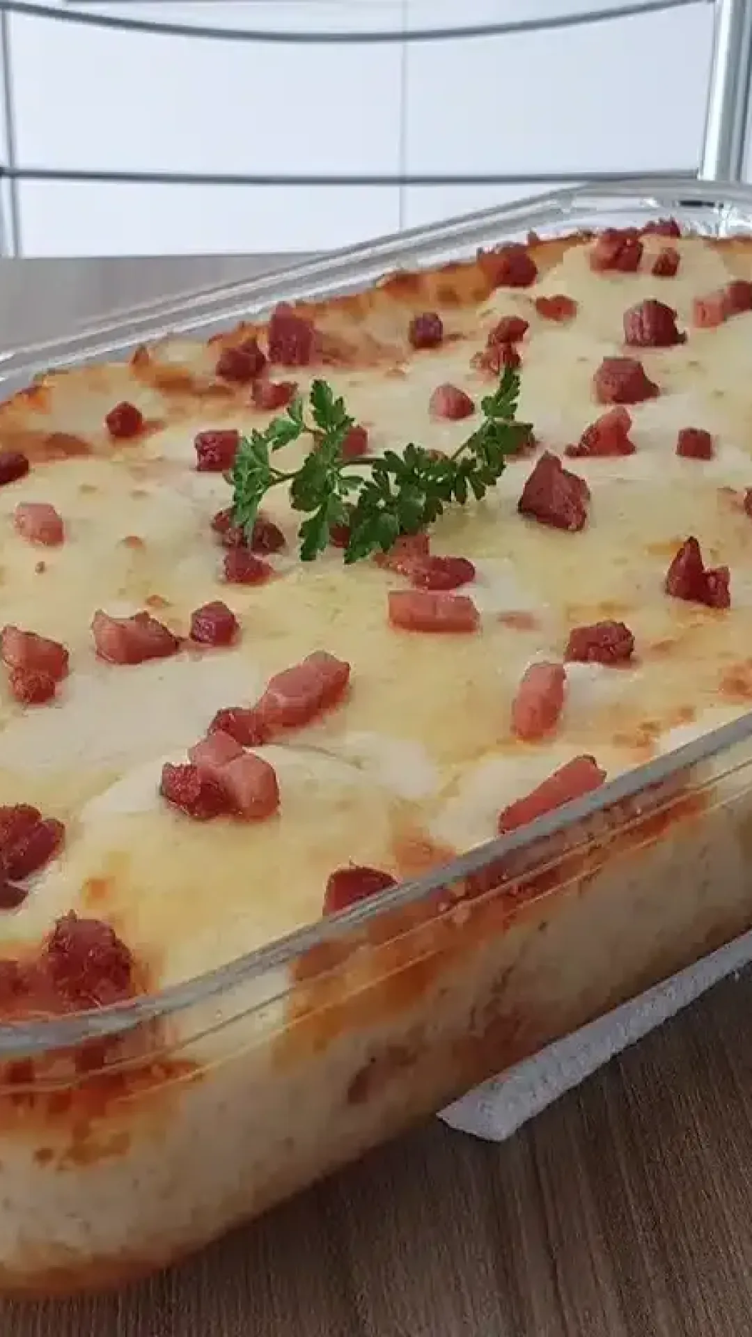 Receita de batata gratinada para o almoço que fica maravilhosa e não dá trabalho para fazer