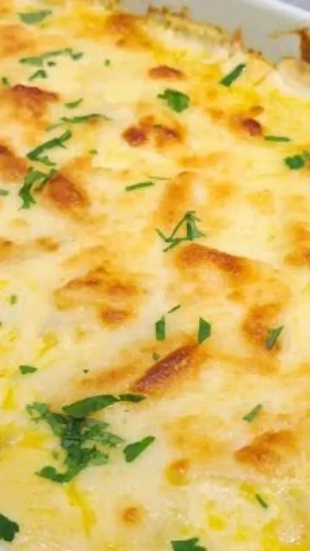 Receita de batata gratinada super fácil e saborosa para você servir neste domingo para sua família