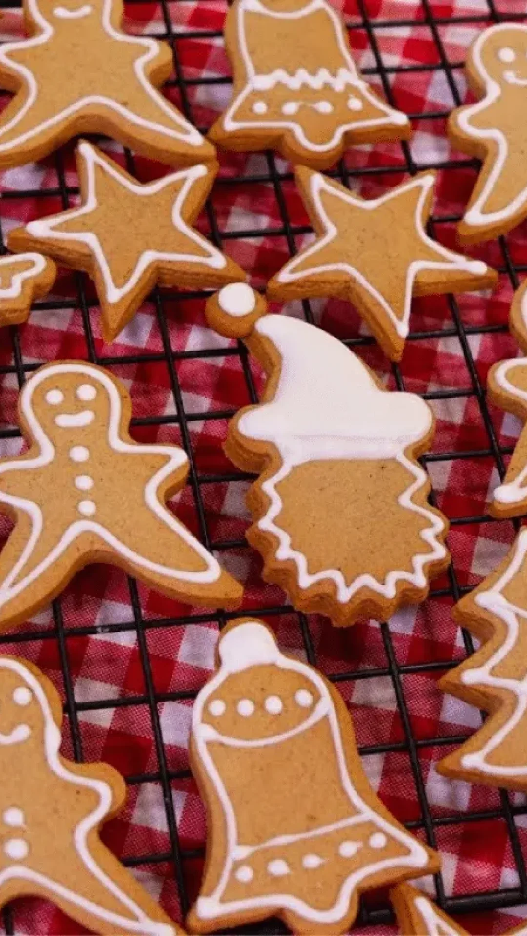 Receita de biscoitinho de natal muito fácil que até criança consegue fazer