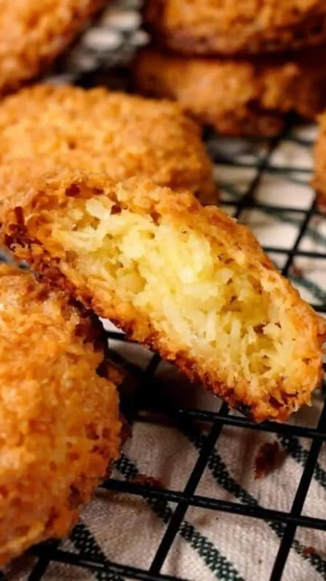 Receita de biscoito de coco delicioso que fica impossível comer um só