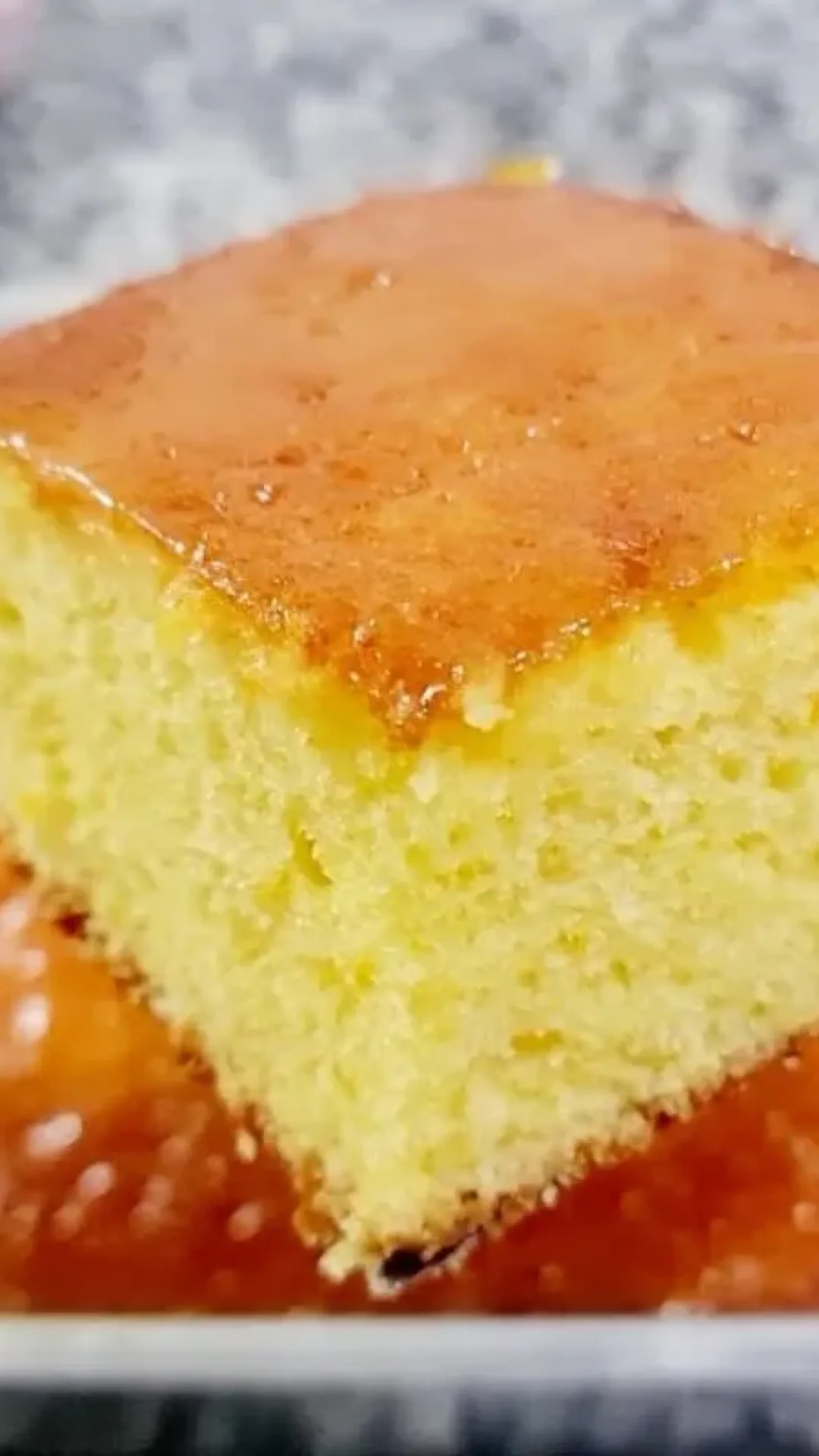 Receita de bolo de fubá com laranja fofinho e molhadinho para o café da manhã