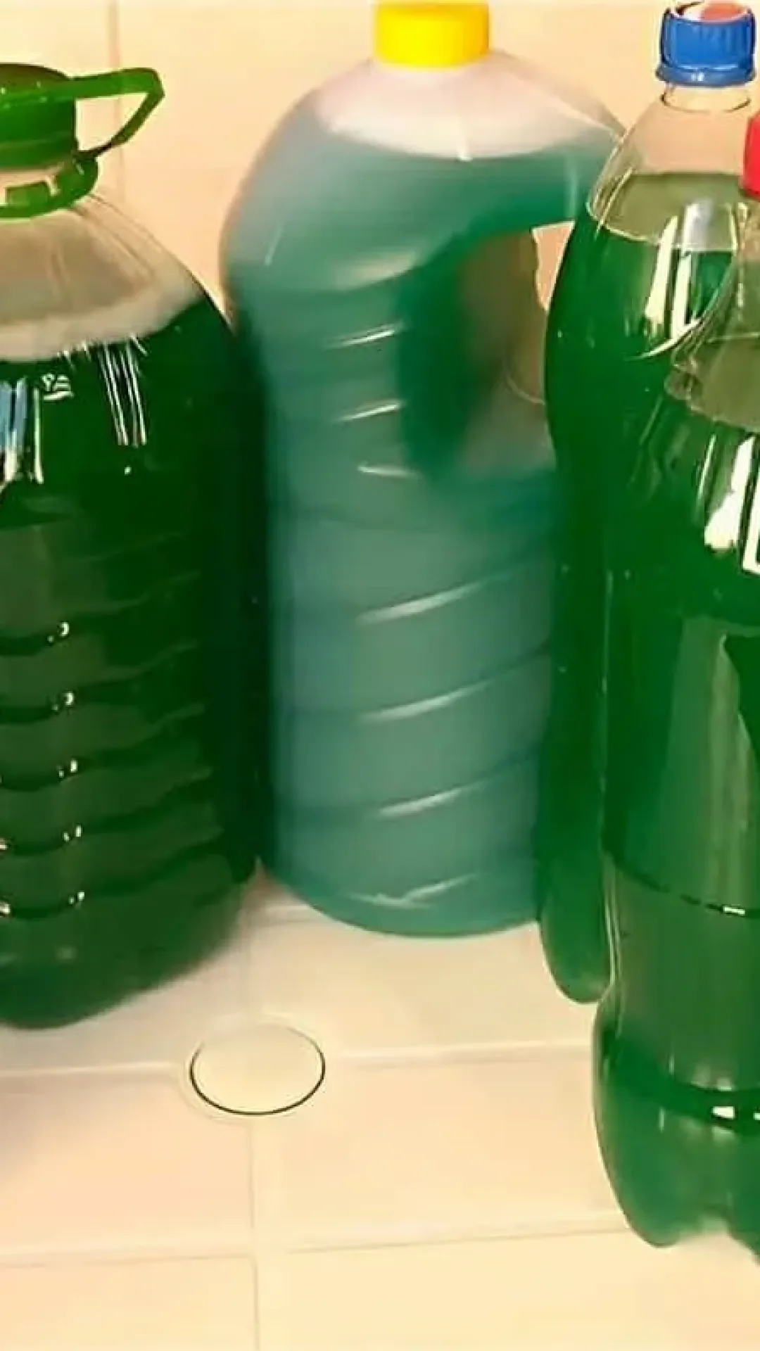 Receita de desinfetante caseiro perfumado que rende bastante