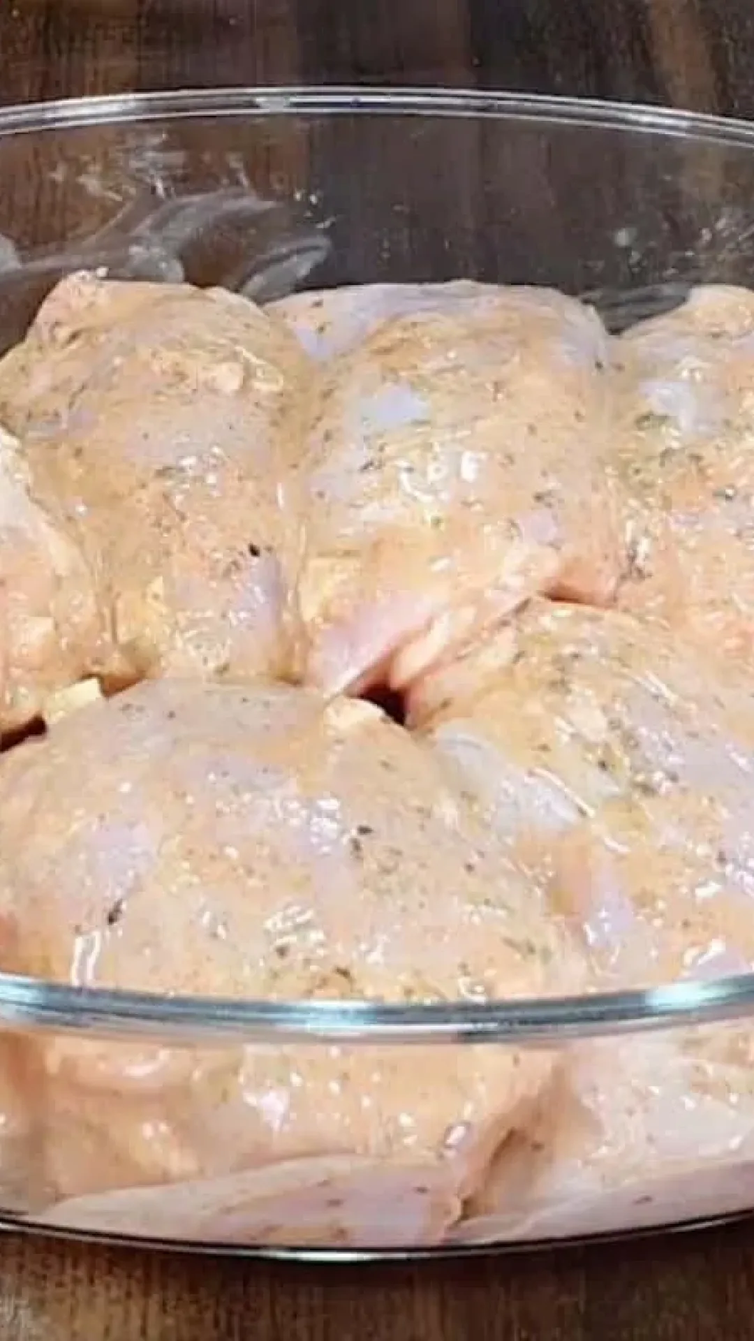 Receita de frango assado na maionese que minha família pede para fazer todo domingo