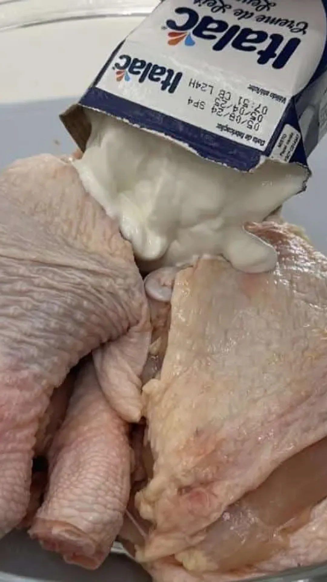 Receita de frango assado que eu faço toda semana de tão prática e gostosa