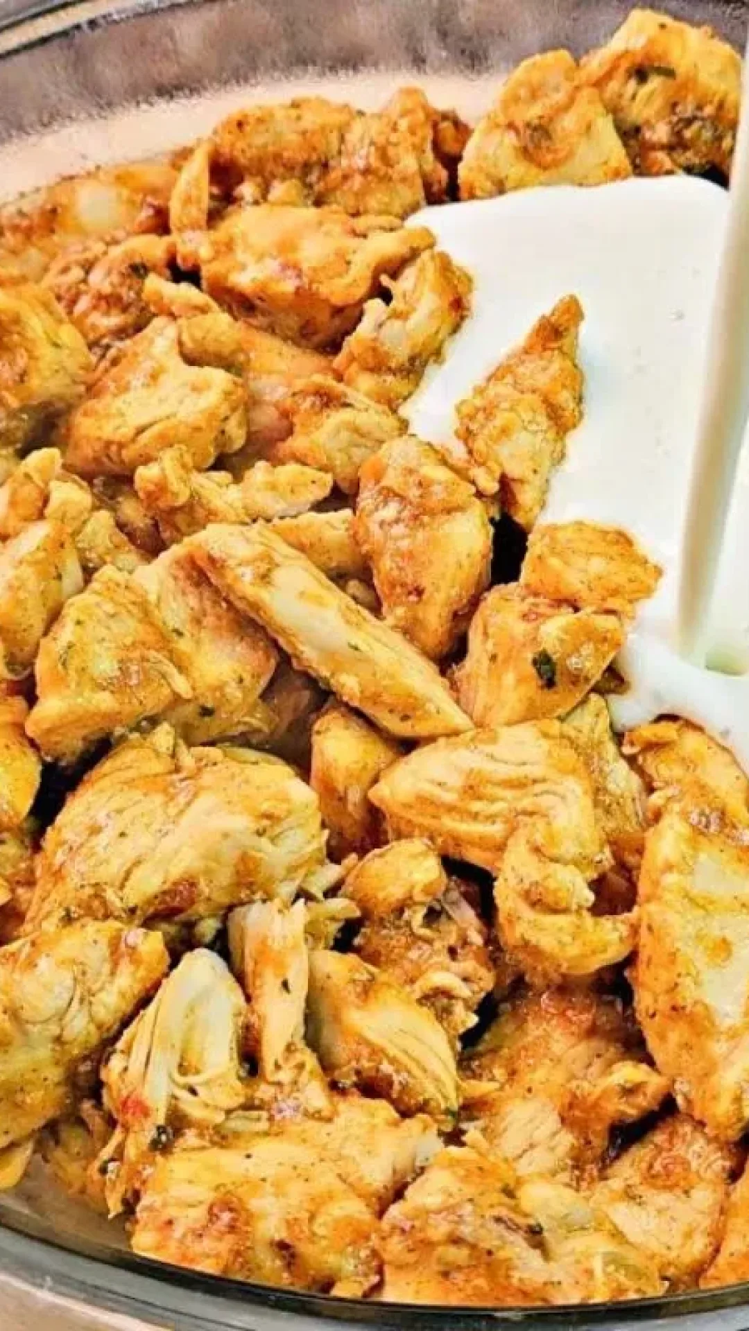 Receita de frango fácil e rápida que deixa a casa cheirosa e conquista até os vizinhos