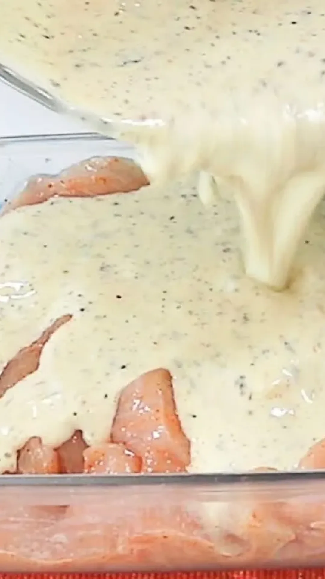 Receita de frango no forno que faço pelo menos 1 vez na semana de tão fácil e gostosa