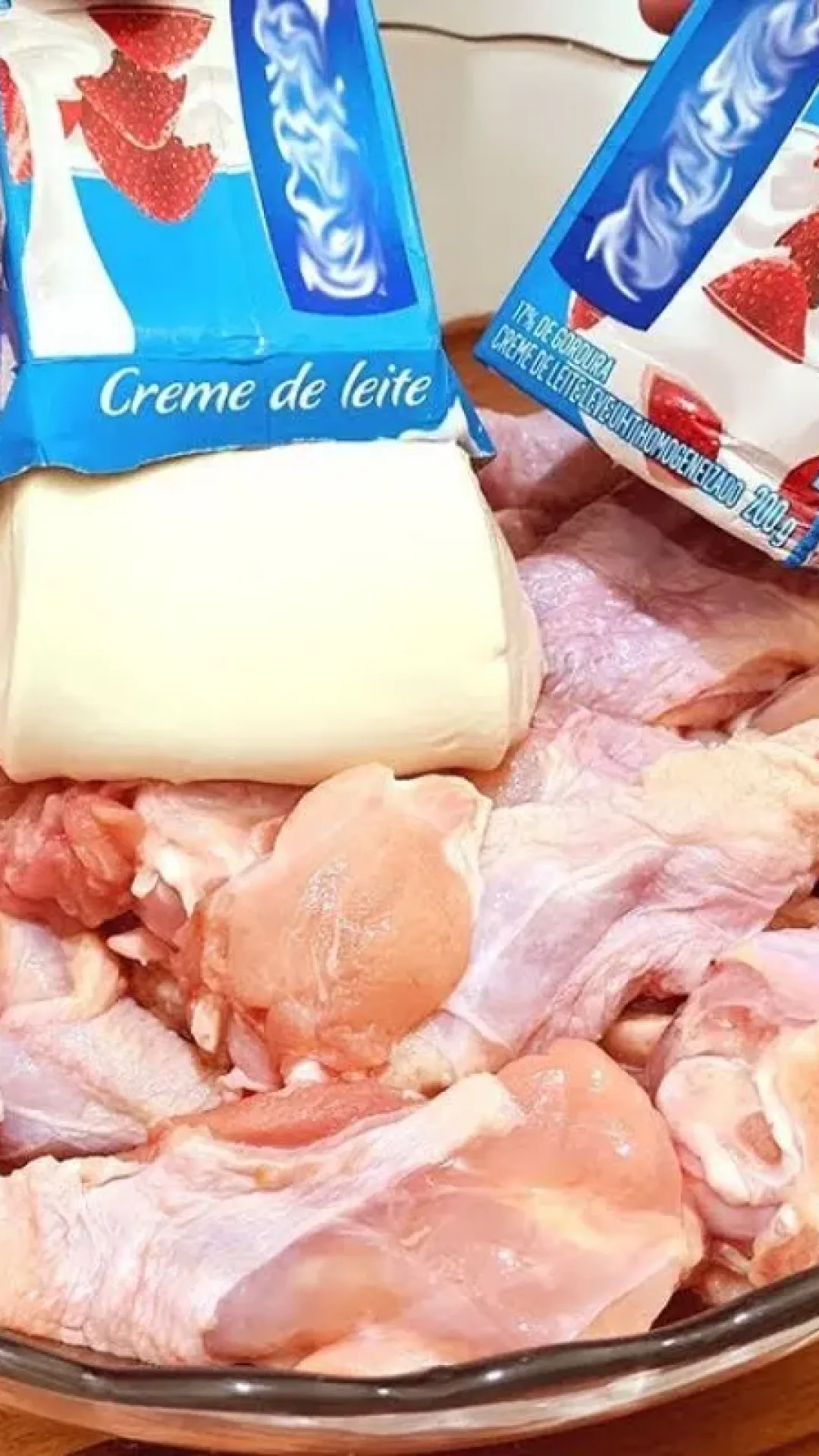 Receita de frango super suculenta e saborosa, que fica com um tempero maravilhoso