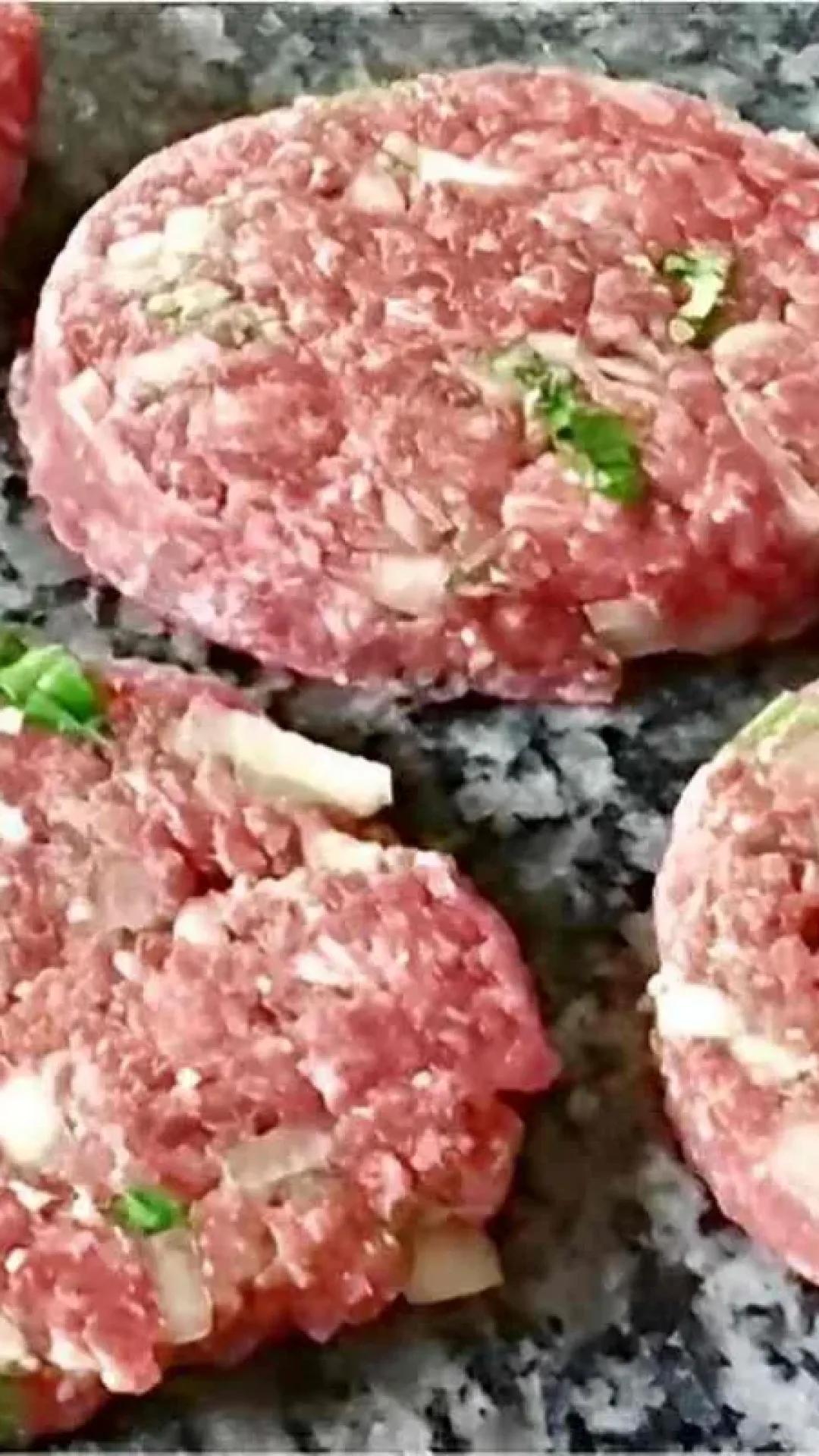 Receita de hambúrguer artesanal simples e rápido