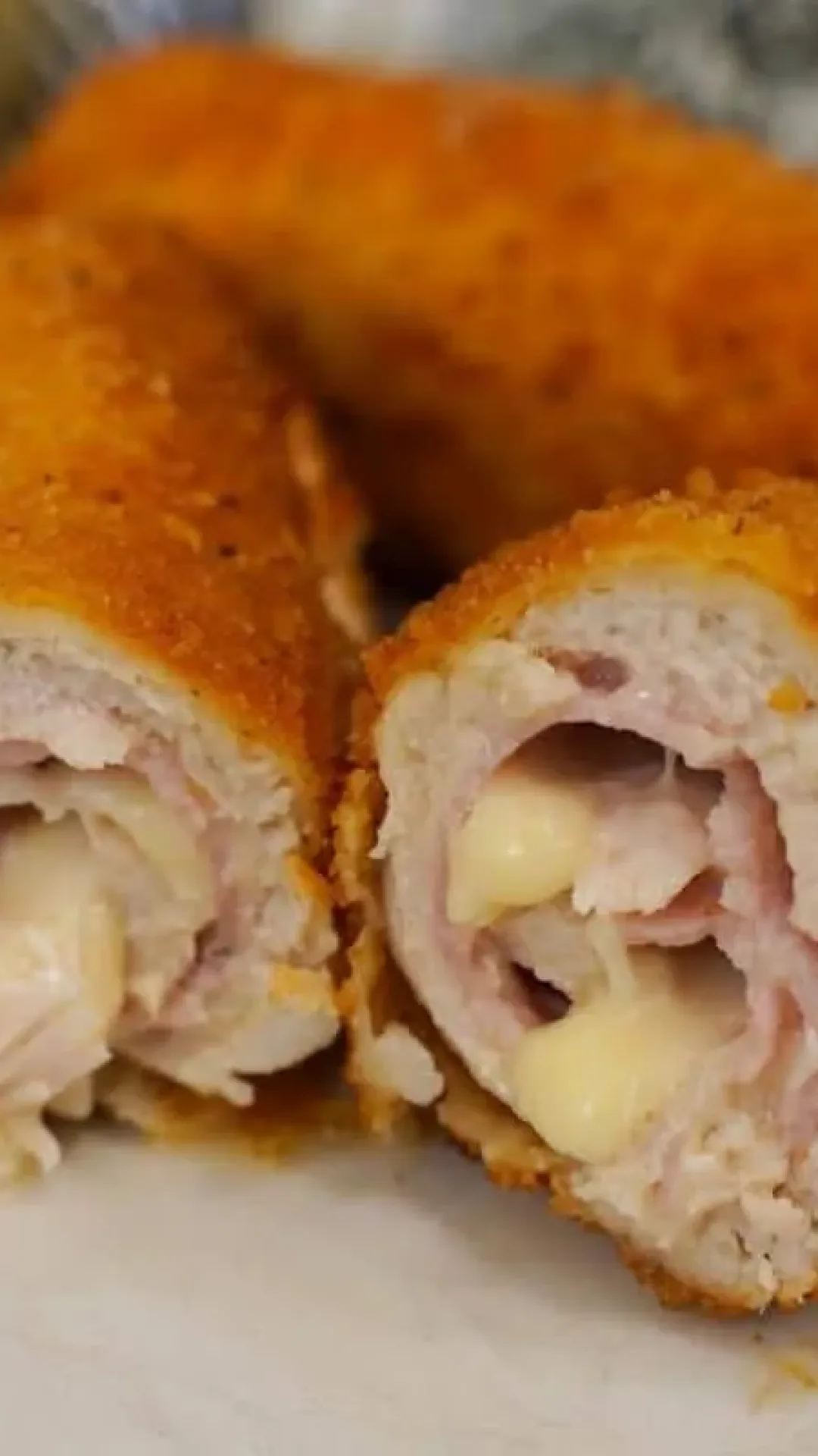 Receita de peito de frango recheado para você saborear no primeiro domingo do ano