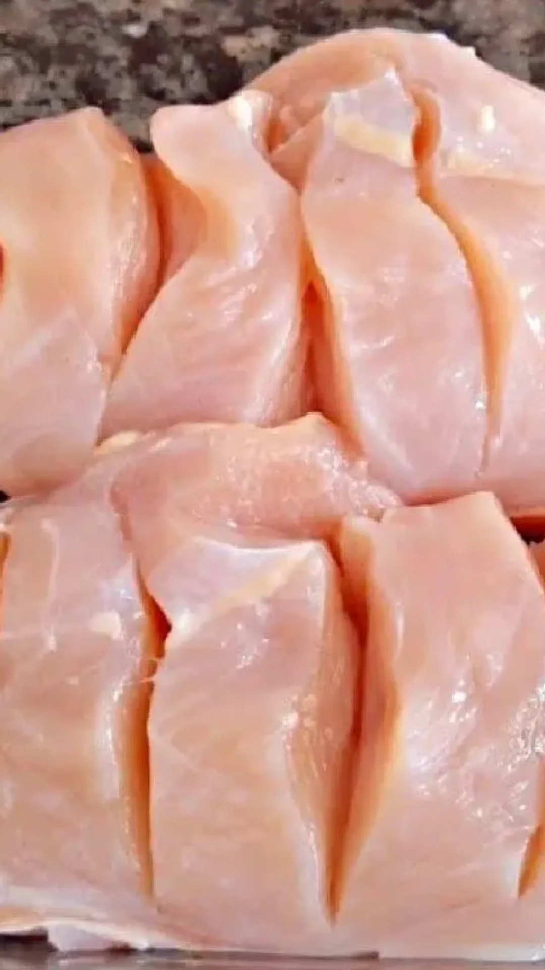 Receita de peito de frango tão gostosa que você vai querer fazer toda semana