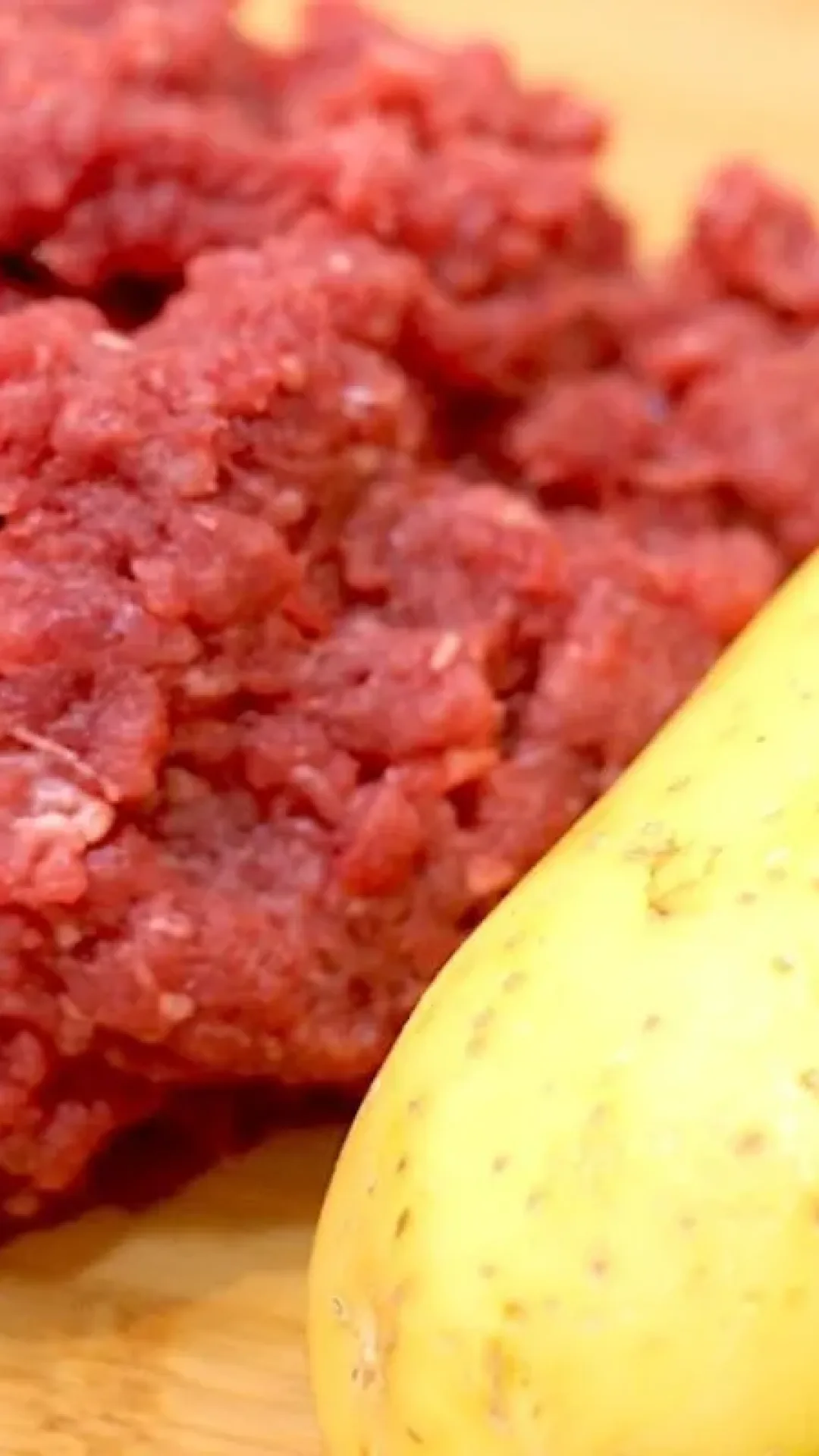 Receita fácil de fazer de batata com carne moída que é uma delícia para seu almoço de domingo