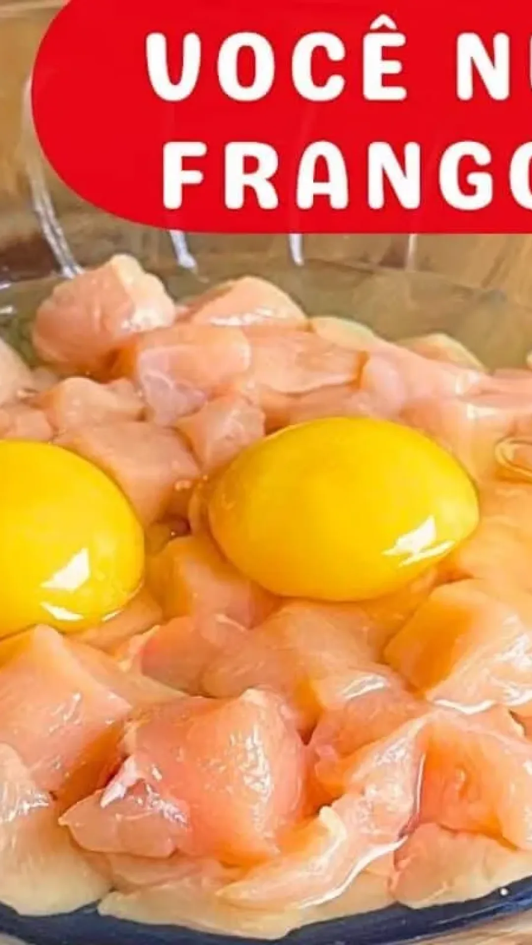 Receita saudável de frango saborosa, fácil e sem fritura para seu almoço