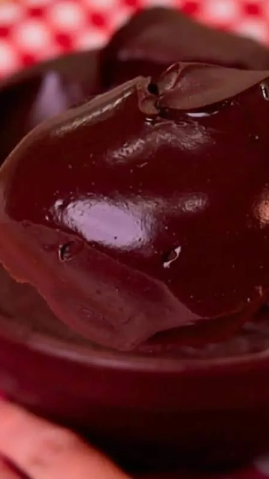Recheio cremoso de chocolate que não precisa colocar maisena para dar o ponto