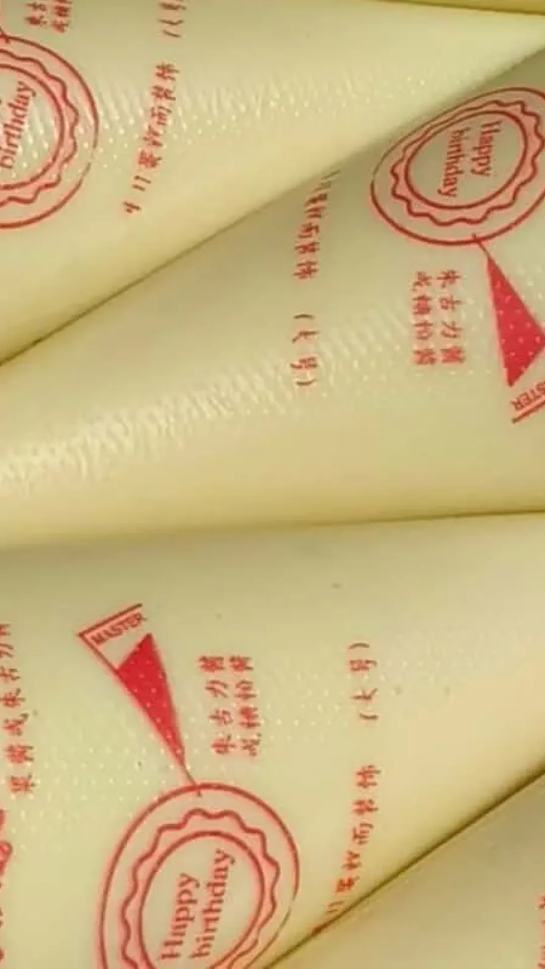 Recheio cremoso de Ninho com uma textura perfeita para estruturar os seus bolos de festa