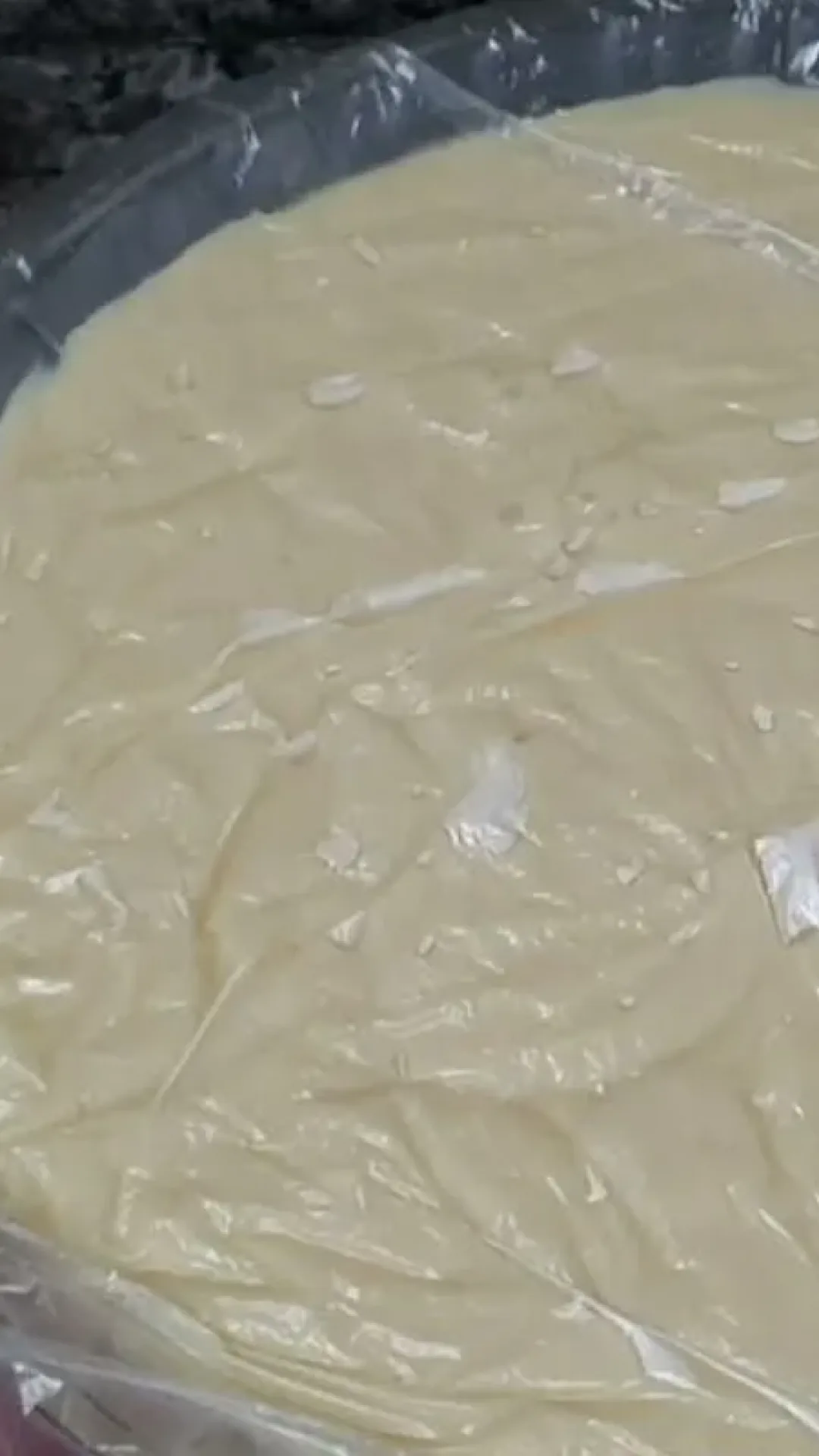 Recheio de brigadeiro branco cremoso e perfeito para usar em bolos de pote ou sobremesas