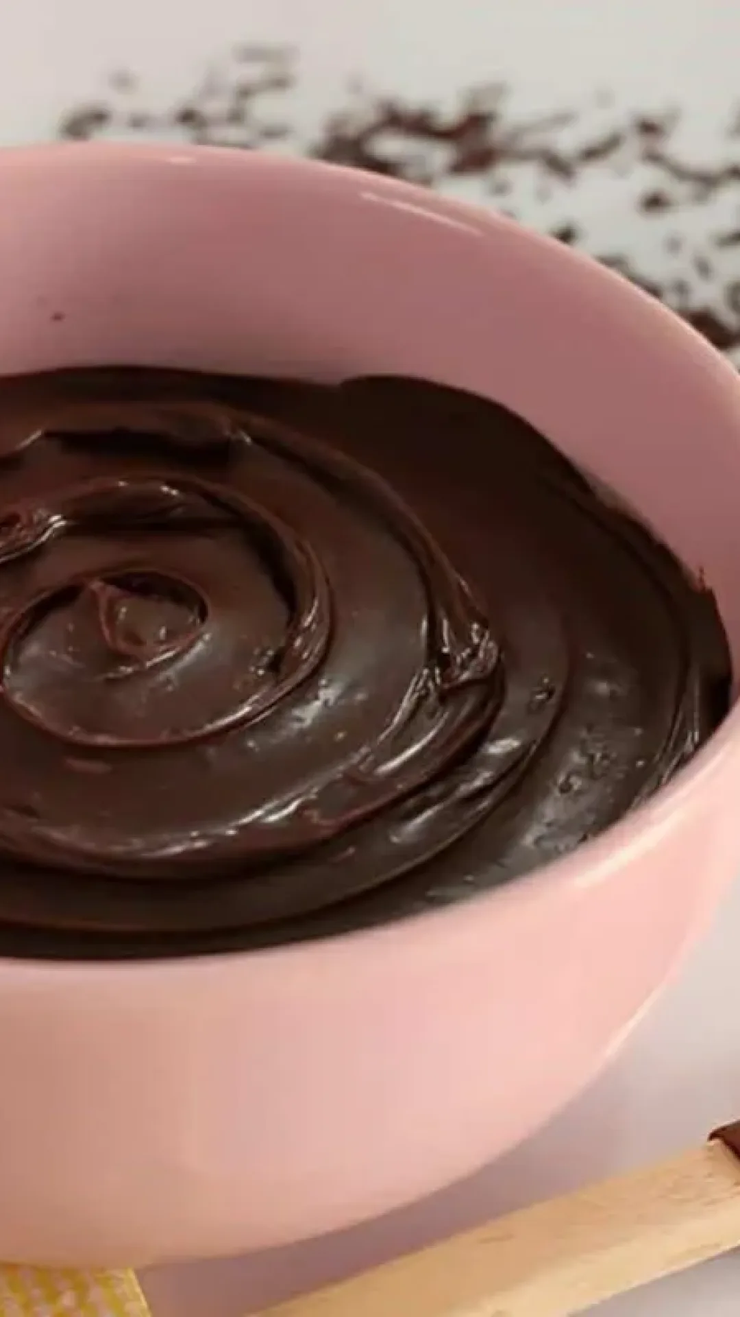Recheio de brigadeiro para bolo de aniversário delicioso consistente e muito fácil de preparar