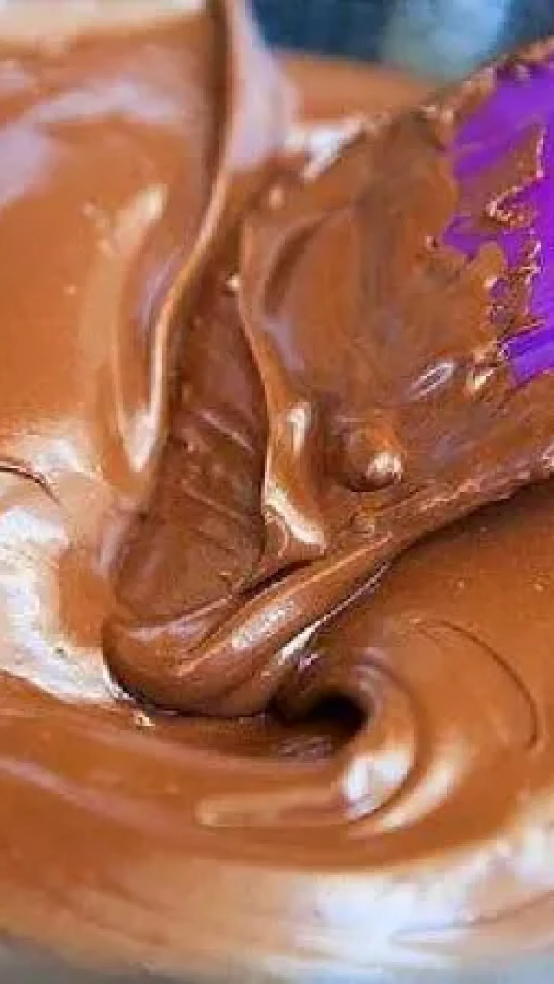 Recheio de Chocolate Consistente com 2 Ingredientes