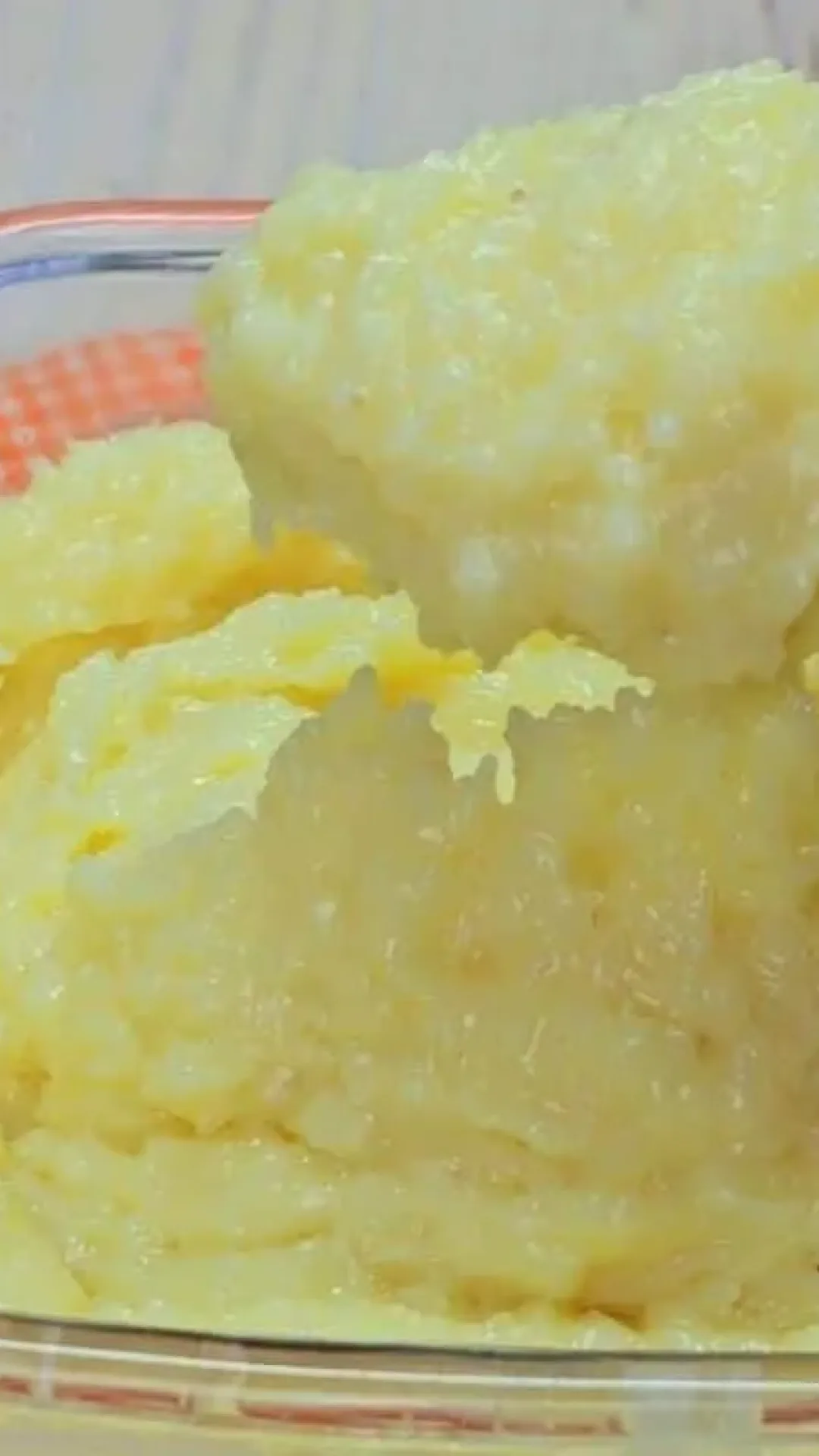 Recheio de coco fácil e rápido tipo cocada cremosa, ideal para rechear bolo de aniversário ou comer de colher