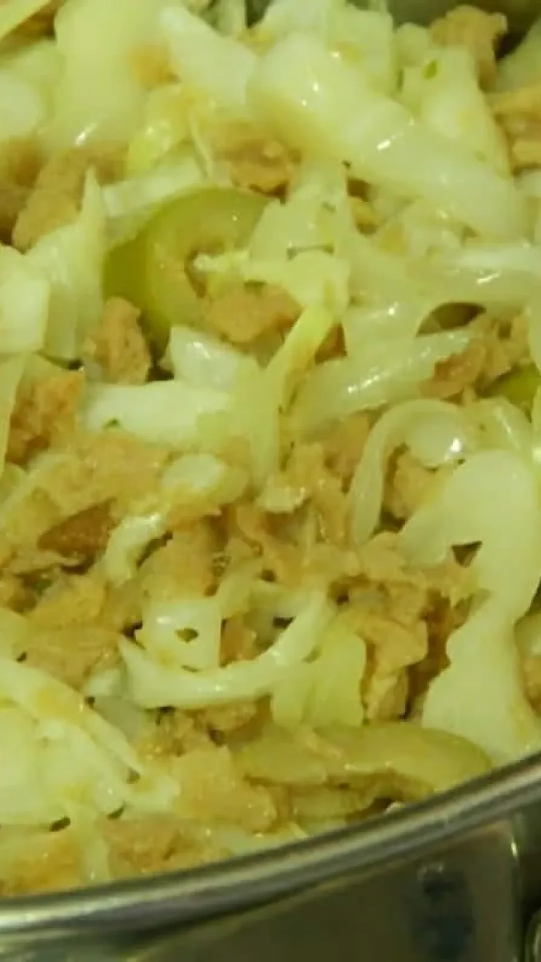 Repolho refogado muito fácil e feito com poucos ingredientes