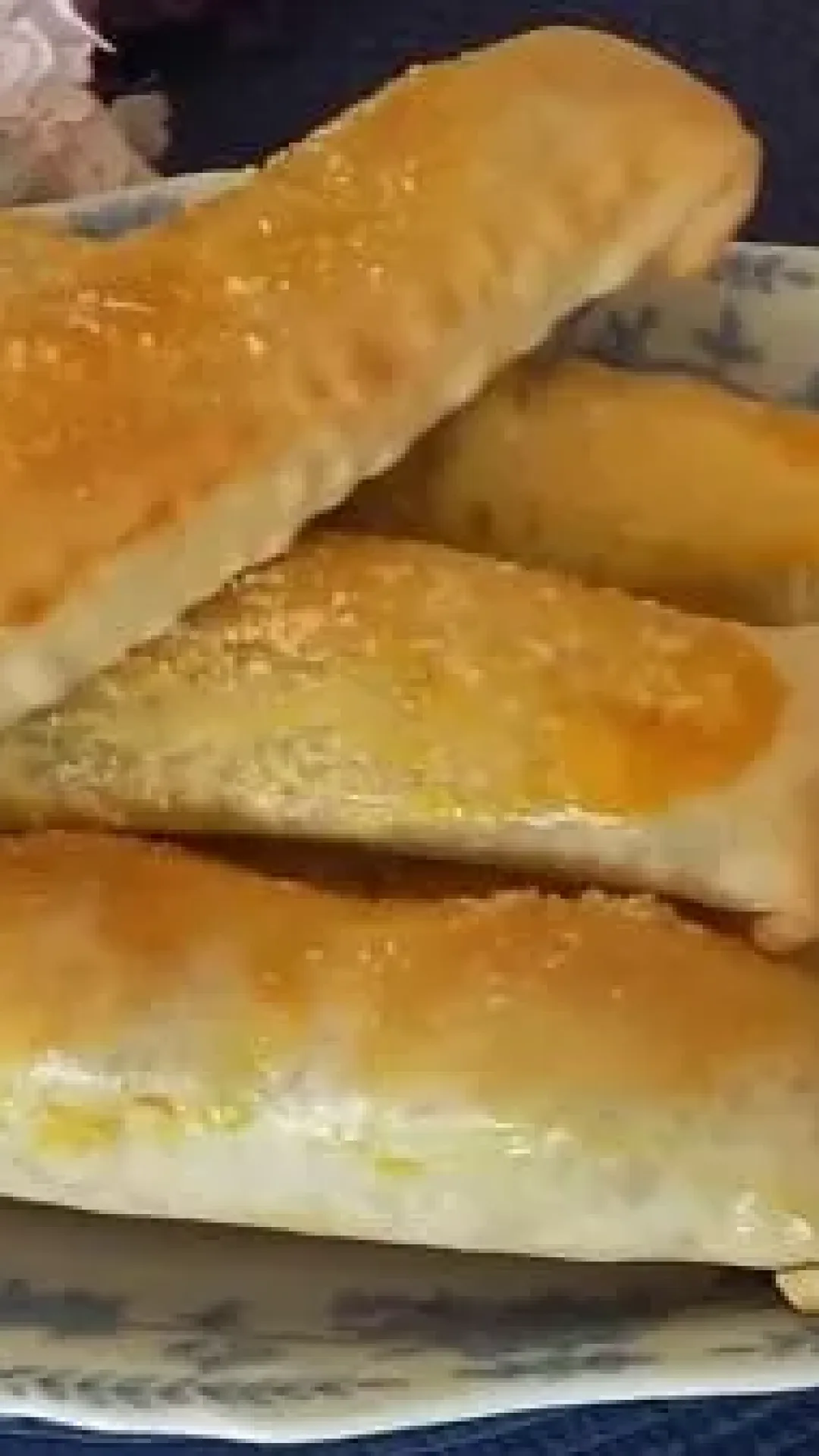 Rolinhos de Massa de Pastel Assados