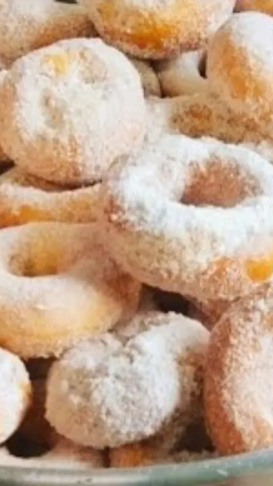 Rosquinha caseira frita bem sequinha e fofinha, com aquele sabor irresistível de infância
