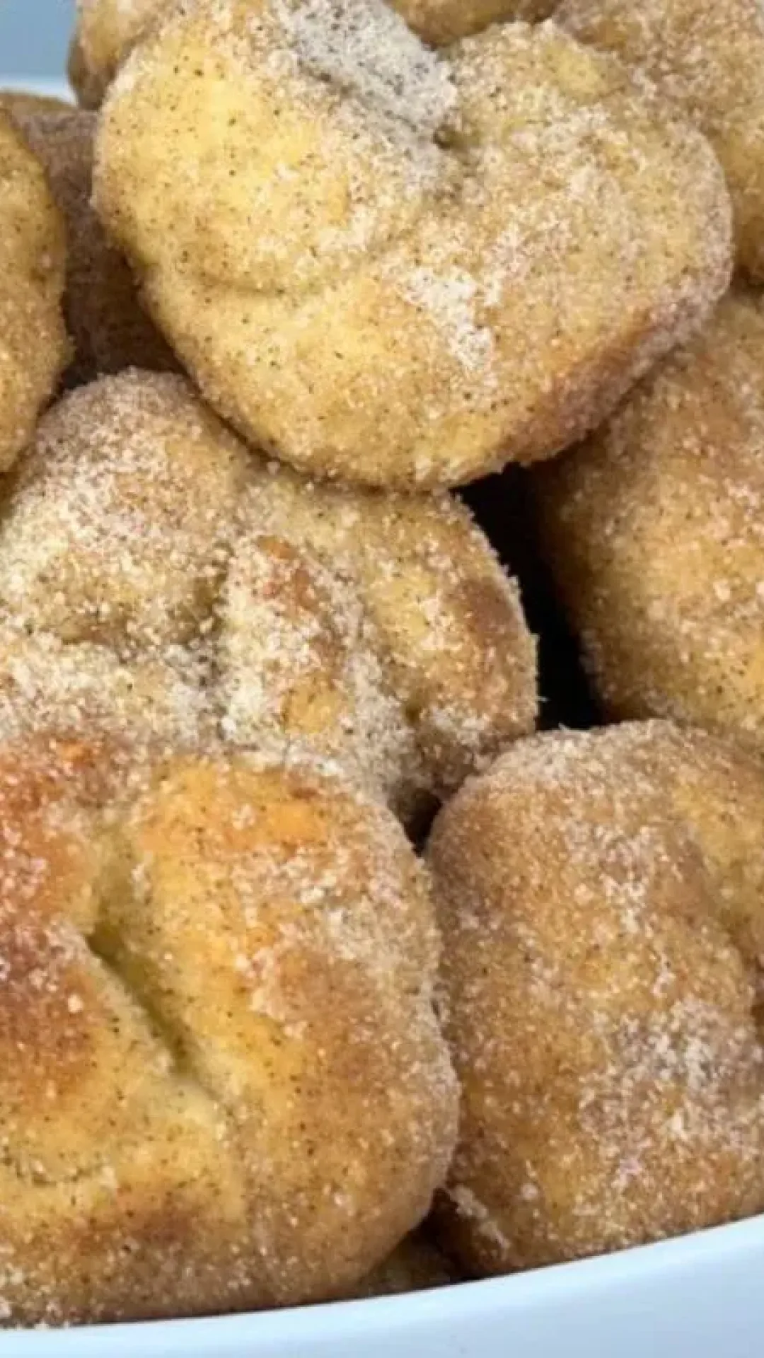 Rosquinha de banana fofinha e deliciosa, para o café da manhã ou lanche das crianças