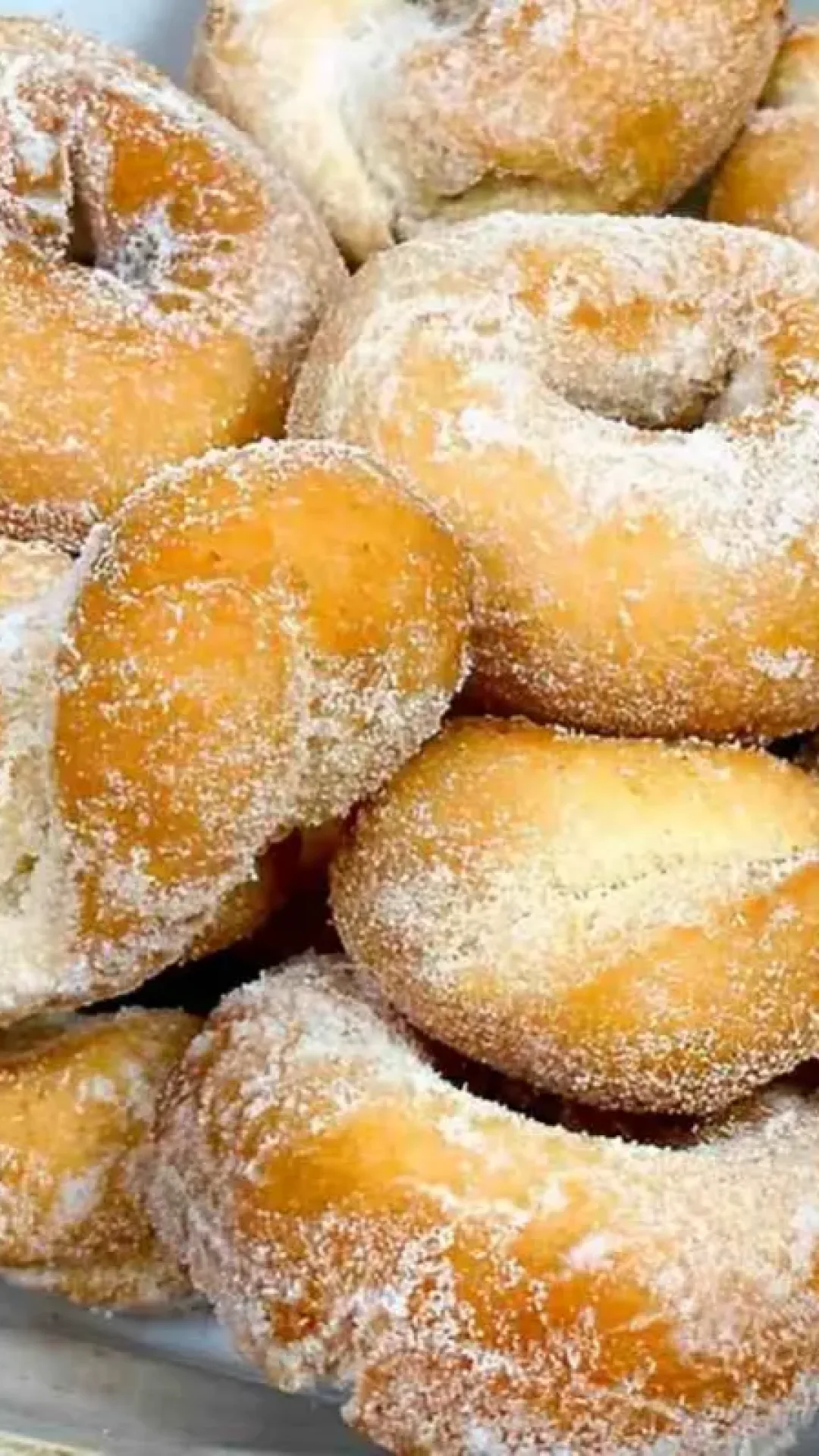Rosquinha frita um lanchinho doce muito fácil de fazer e que todo mundo vai adorar