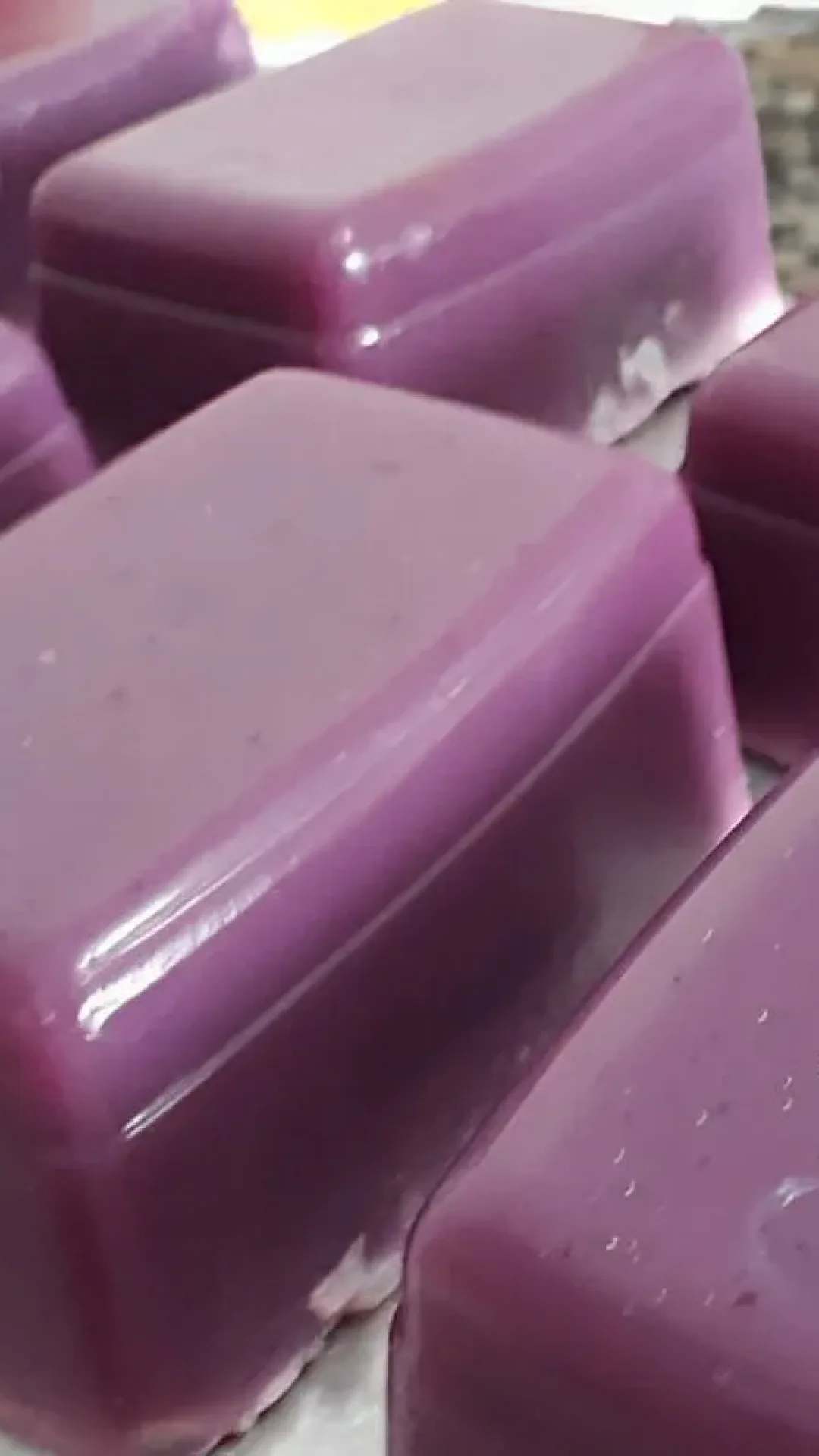 Sabão caseiro de açúcar limpa muito melhor que qualquer sabão vendido no supermercado