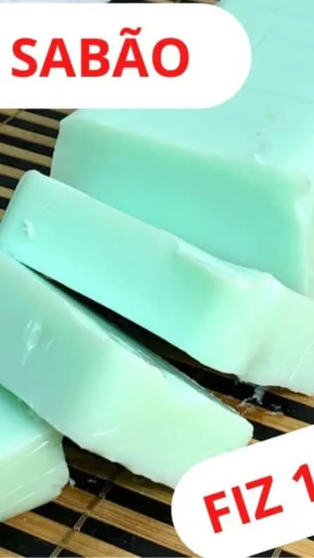 Sabão em barra caseiro com poucos ingredientes: limpa muito, rende bem e é fácil de fazer