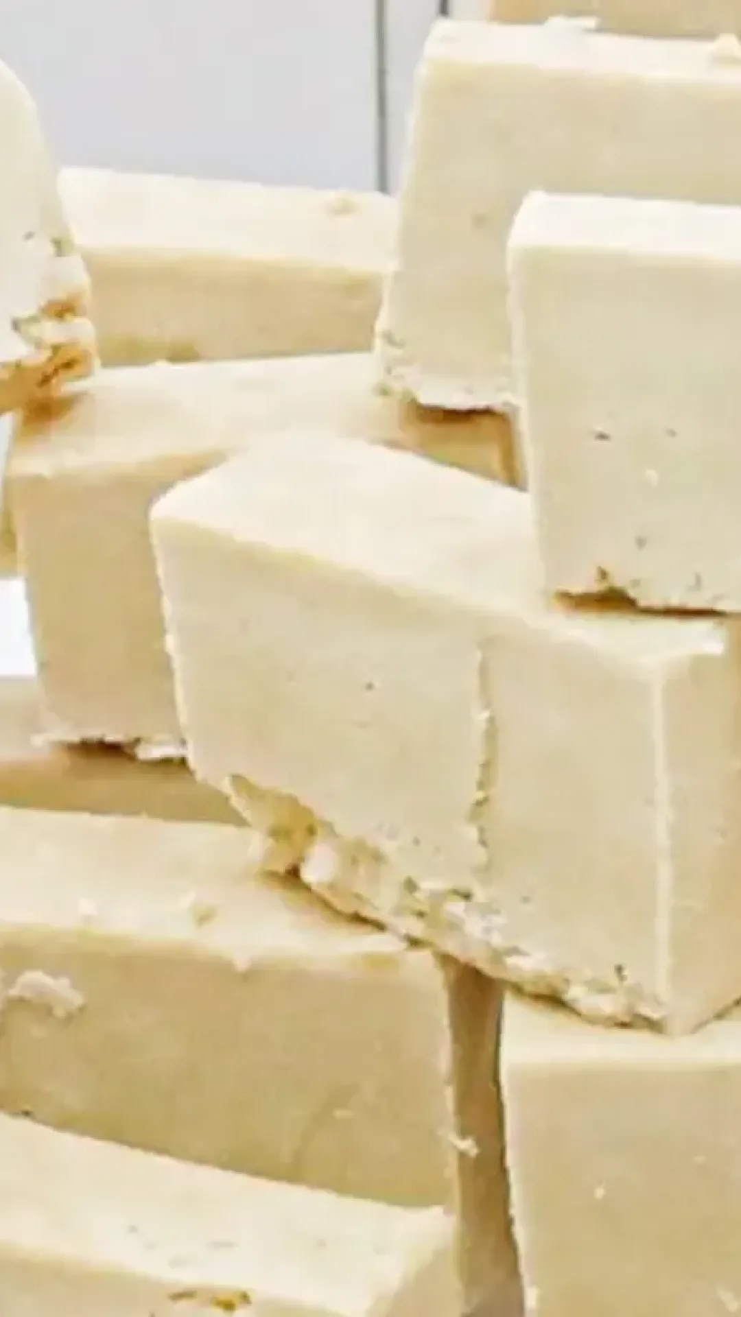 Sabão em barra caseiro de 3 ingredientes que fica pronto em 10 minutos