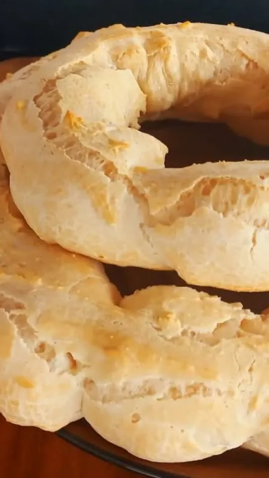Sabe aquela rosca de polvilho de padaria aprenda a fazer na sua casa para o café da tarde