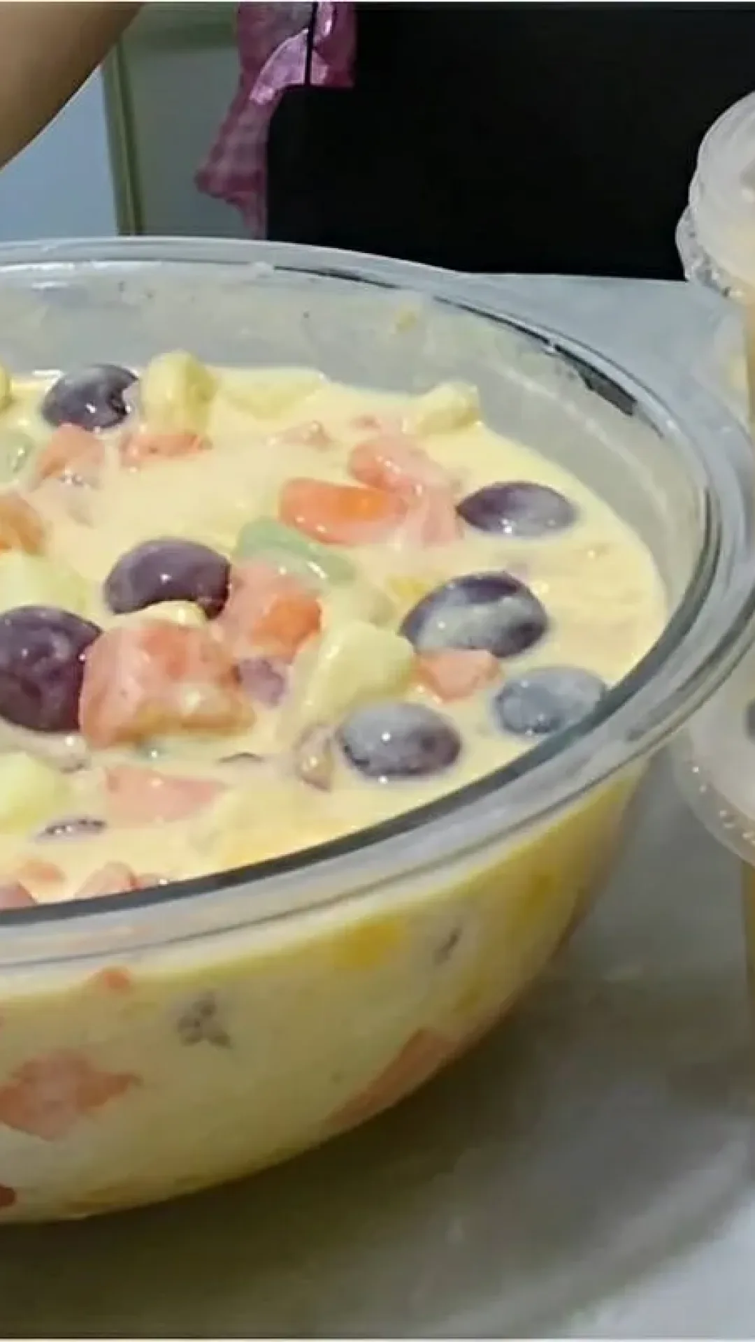 Salada de frutas cremosa para o natal é sucesso garantido entre seus convidados