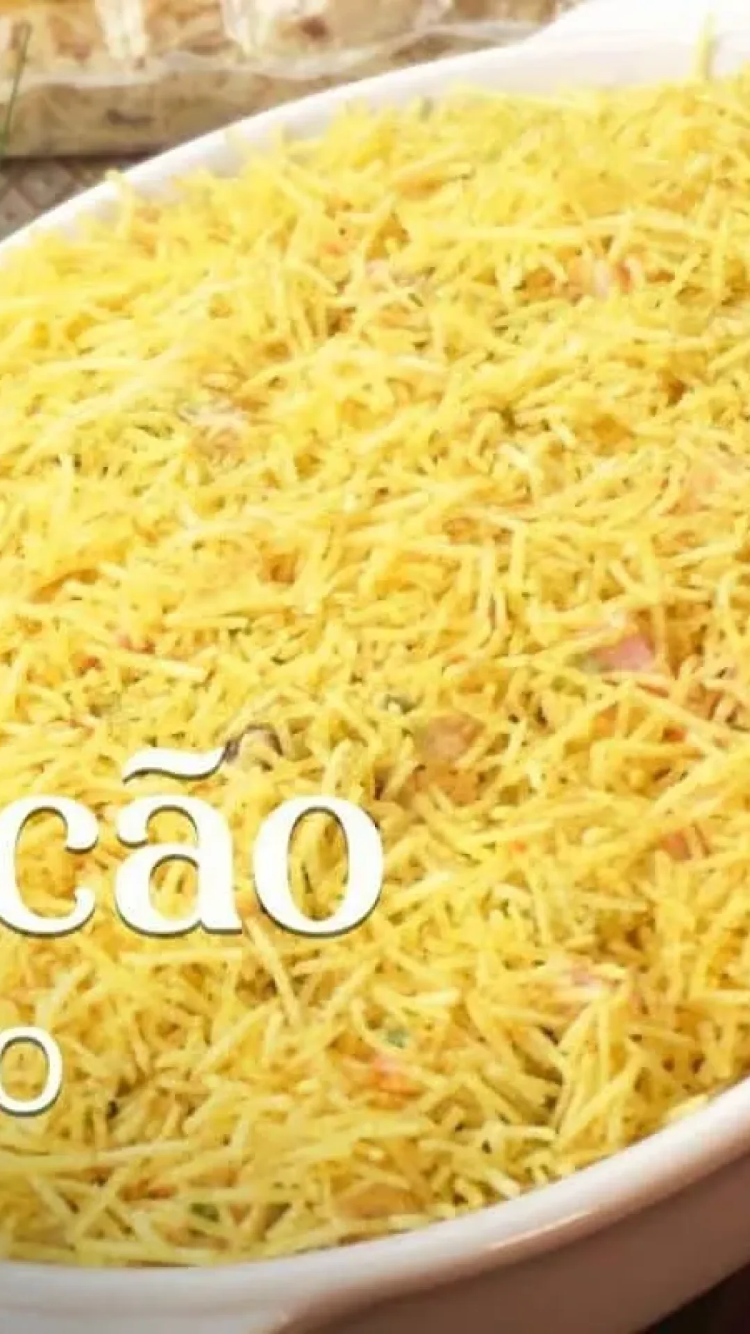 Salpicão de frango clássico e delicioso para acompanhar carne assada de domingo