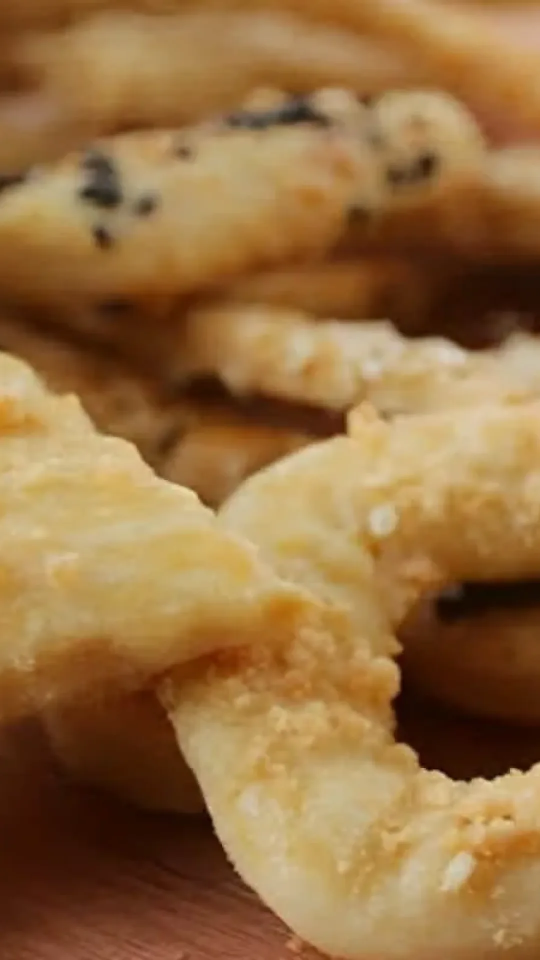 Se você receber visitas de amigos em casa sirva esse biscoitinho salgado para aperitivo fácil e delicioso