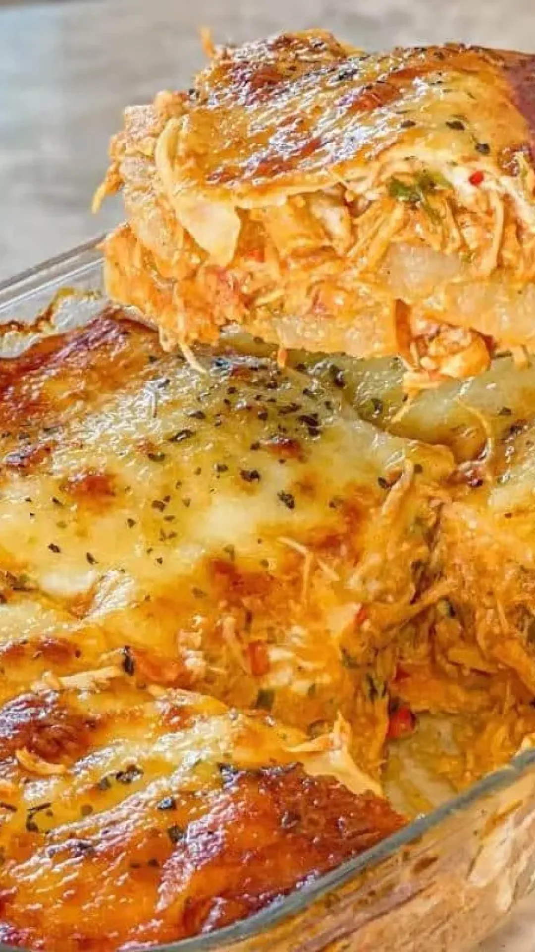 Seu almoço de domingo muito mais gostoso com esse frango desfiado com batatas