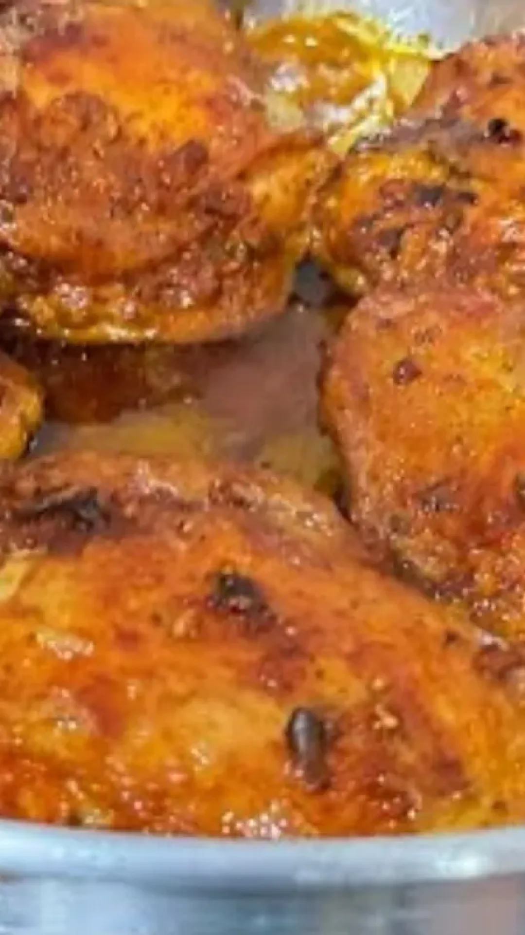 Sobrecoxa de frango, uma receita incrível que fica super suculenta e desmancha na boca