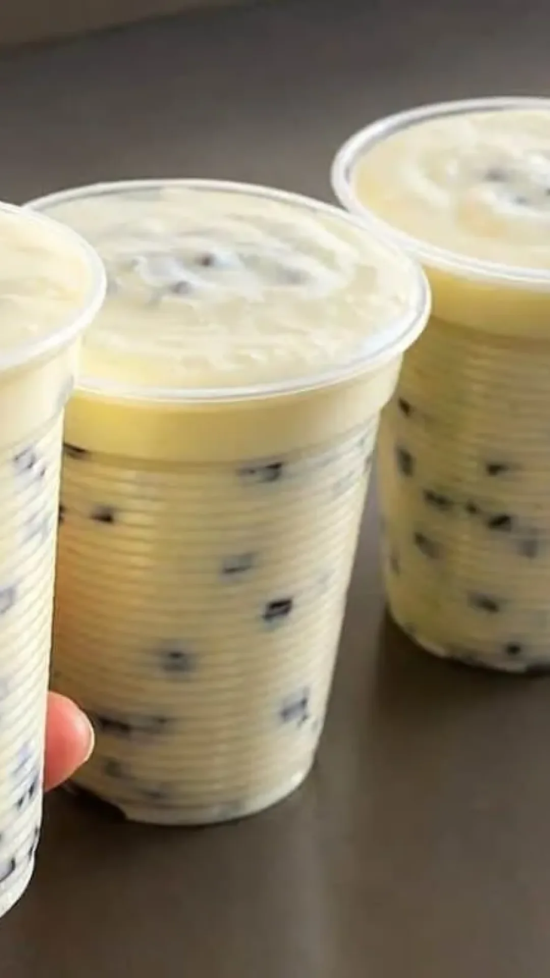 Sobremesa de limão que não vai ao fogo feita com praticidade no liquidificador, uma gostosura