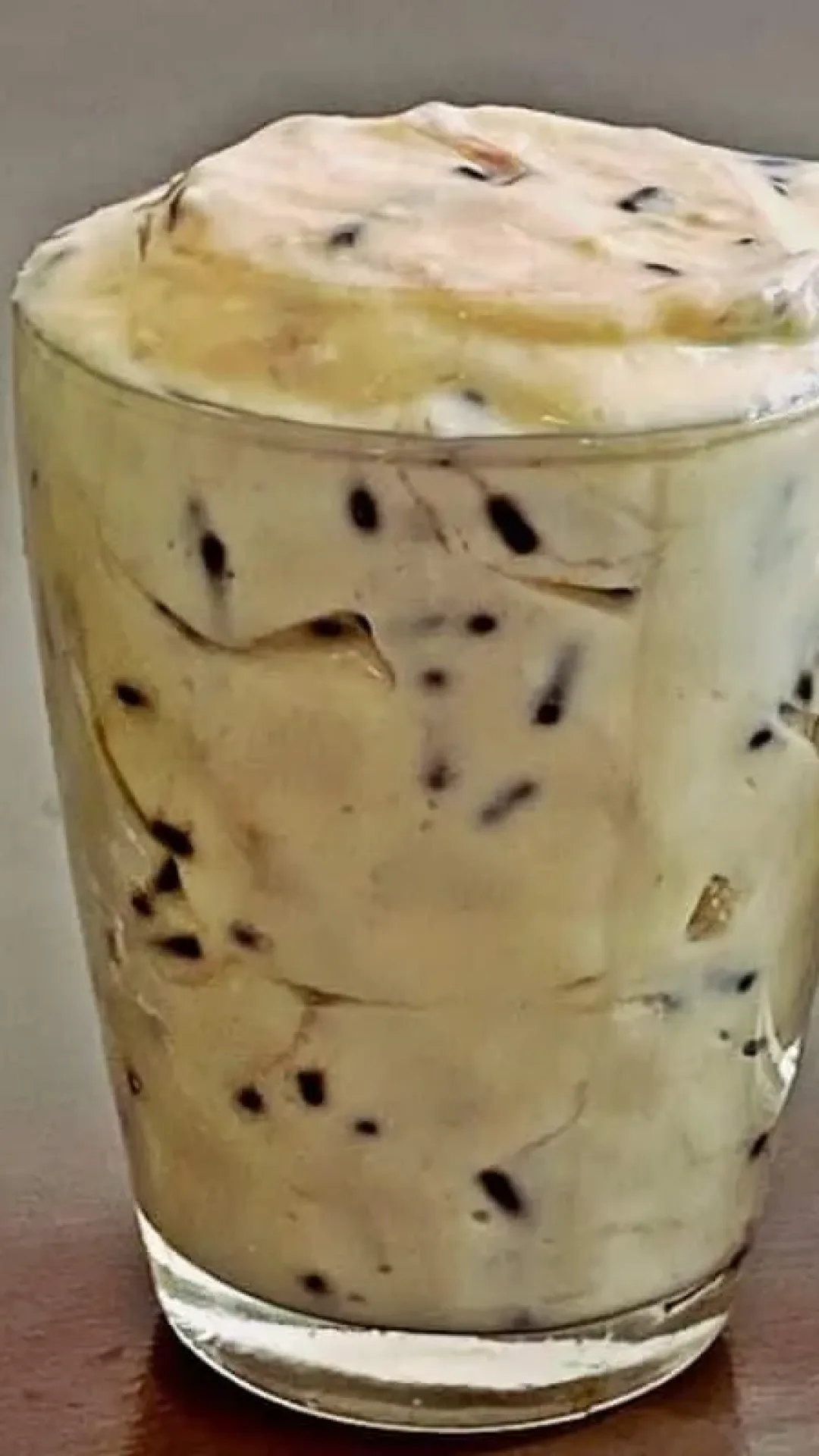 Sobremesa de liquidificador feita sem ir ao fogo prática, cremosa e deliciosa para o dia a dia