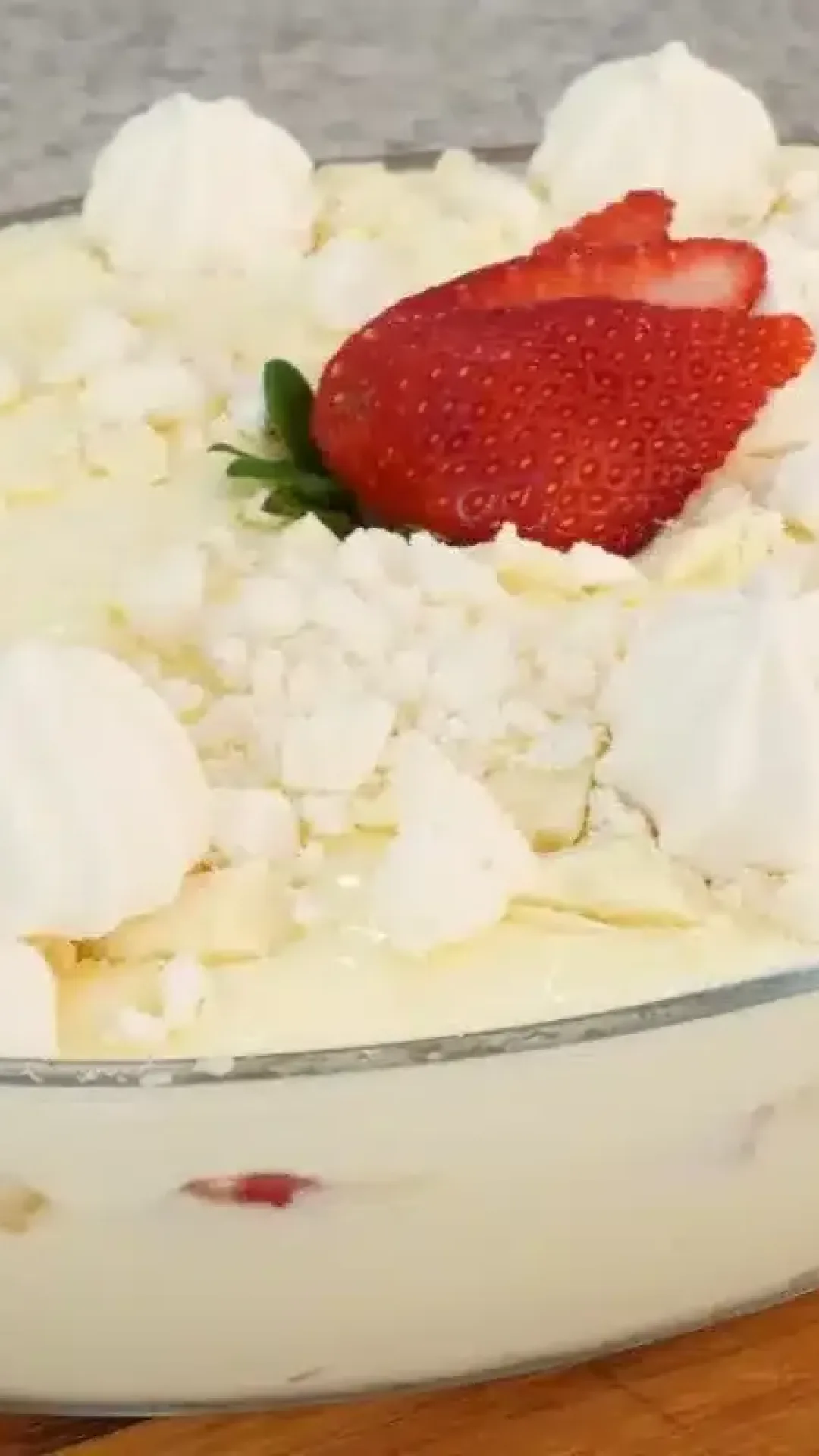 Sobremesa de morango cremosa e refrescante, para você garantir o doce perfeito do final de semana