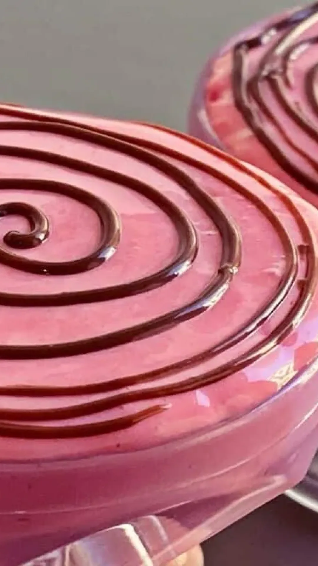 Sobremesa de morango rápida e deliciosa, que você bate no liquidificador e não vai ao fogo