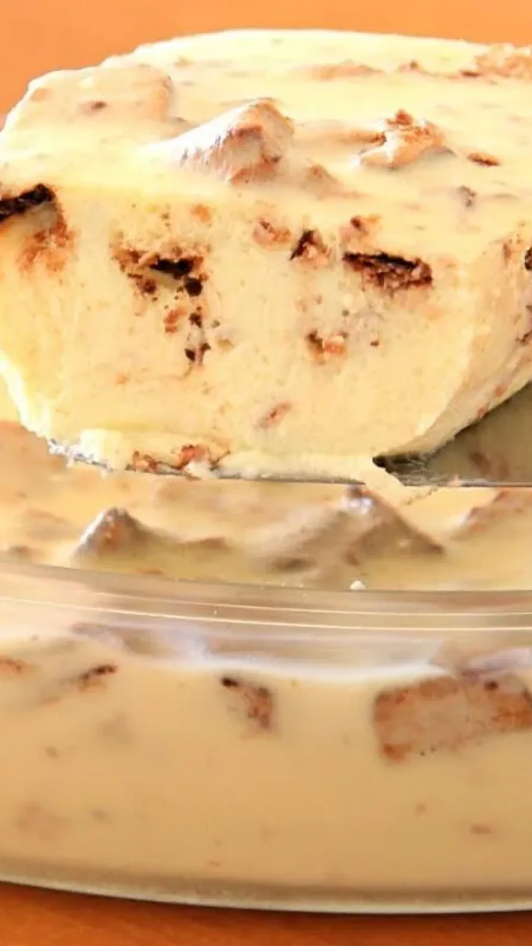Sobremesa rápida e deliciosa: bateu, gelou e tá pronta para servir
