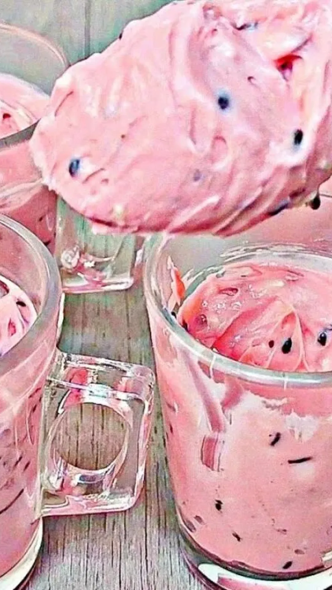 Sobremesa rápida e fácil feita com poucos ingredientes para servir ainda hoje na sua casa