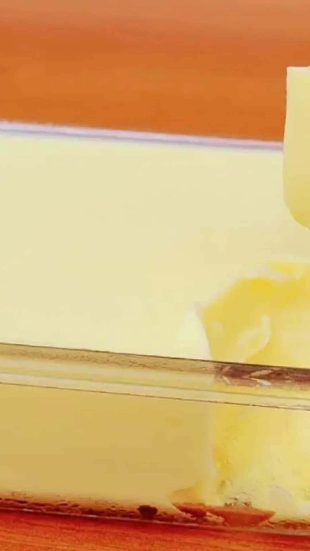 Sobremesa sem leite condensado e sem creme de leite: misturou, gelou, está pronta