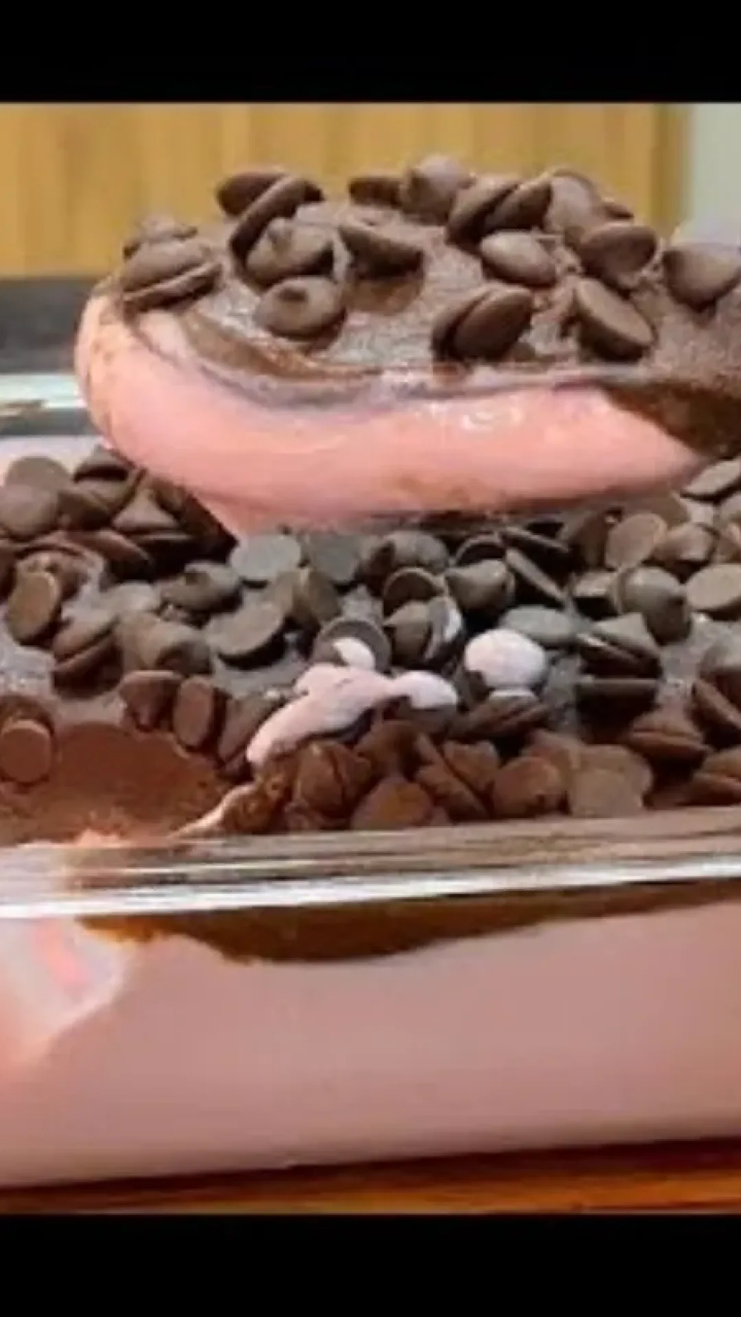 Sobremesa sensação muito barata e refrescante com uma combinação perfeita de morango e chocolate