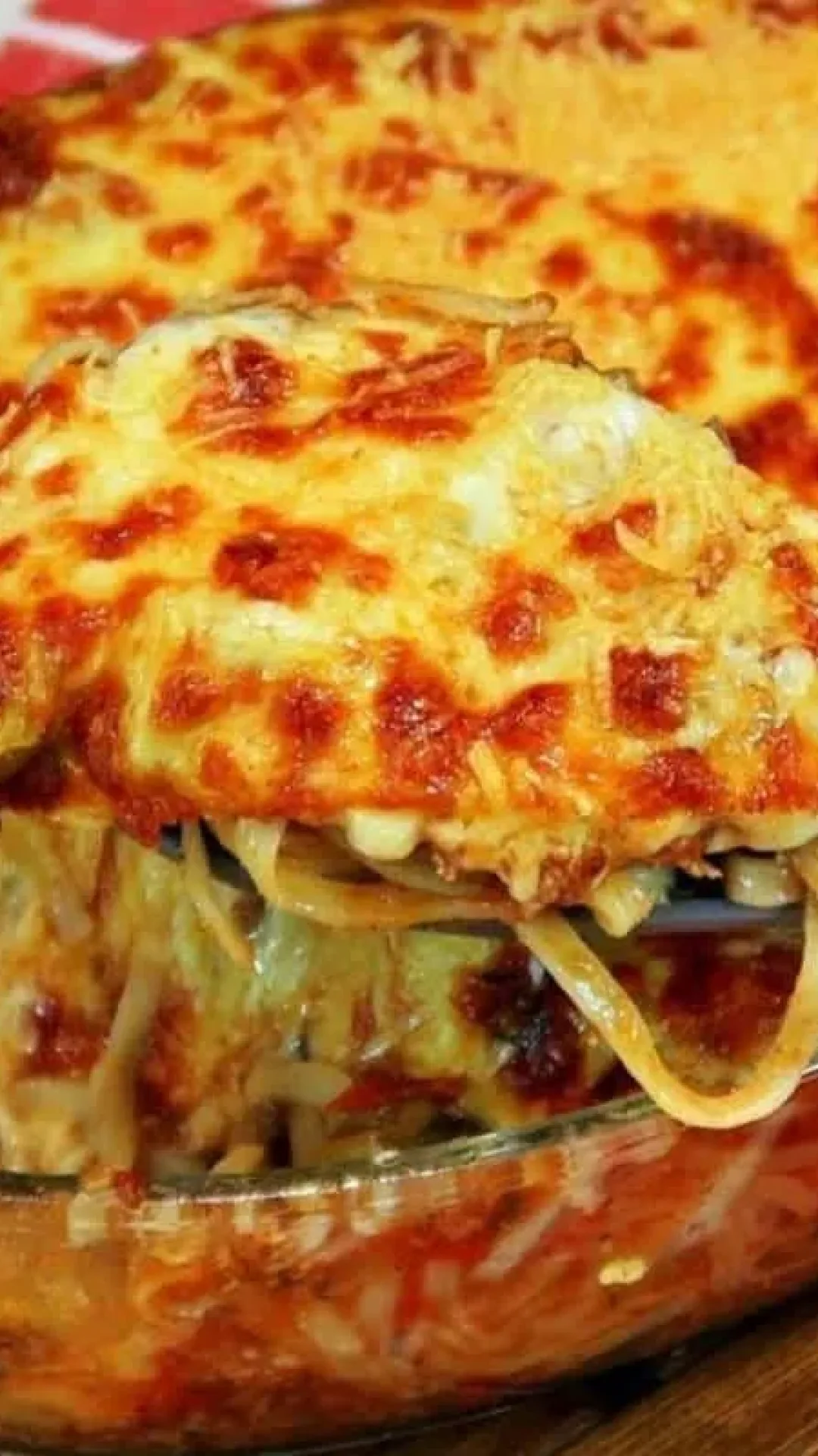 Sua família vai te pedir todo fim de semana esse macarrão cremoso de forno maravilhoso