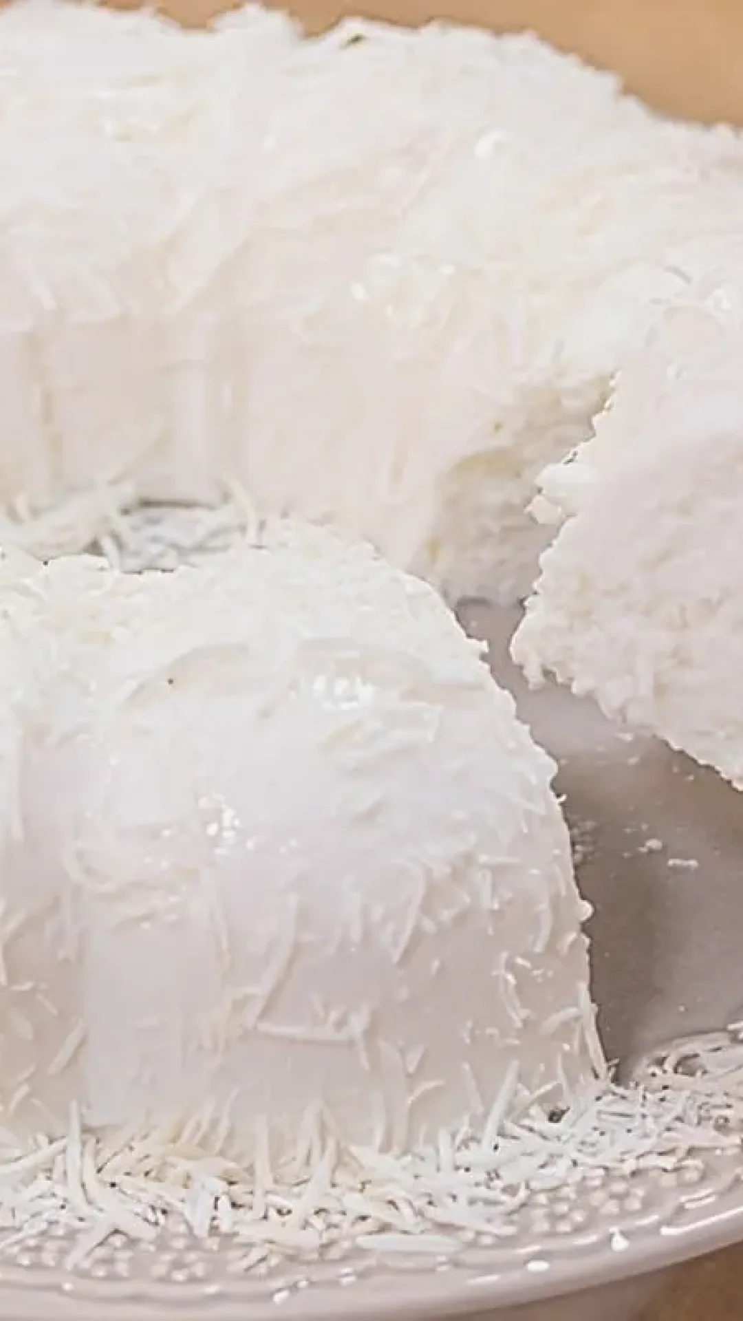 Sugestão para o natal: pudim de coco cremoso e muito fácil de preparar nem precisa de forno