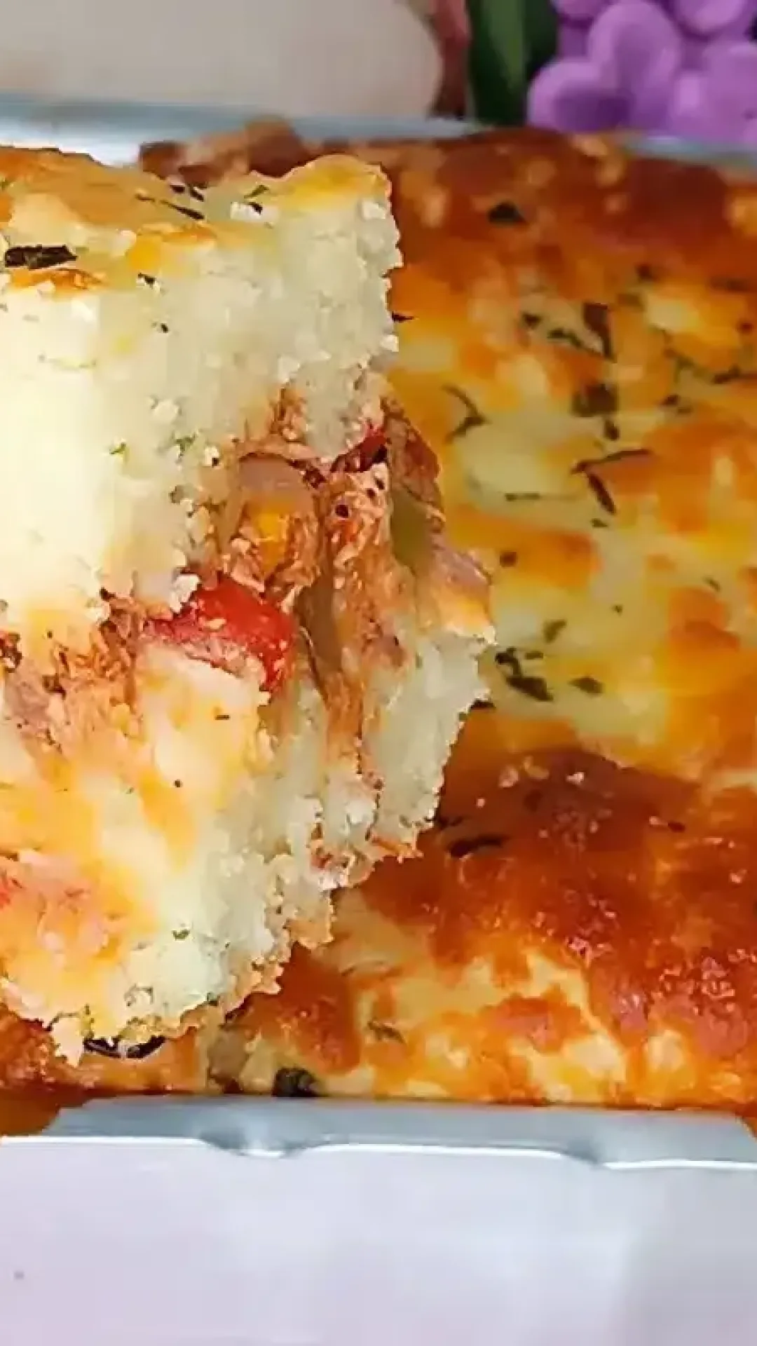 Torta caipira de sardinha feita à mão com uma massa fofinha e um recheio muito suculento