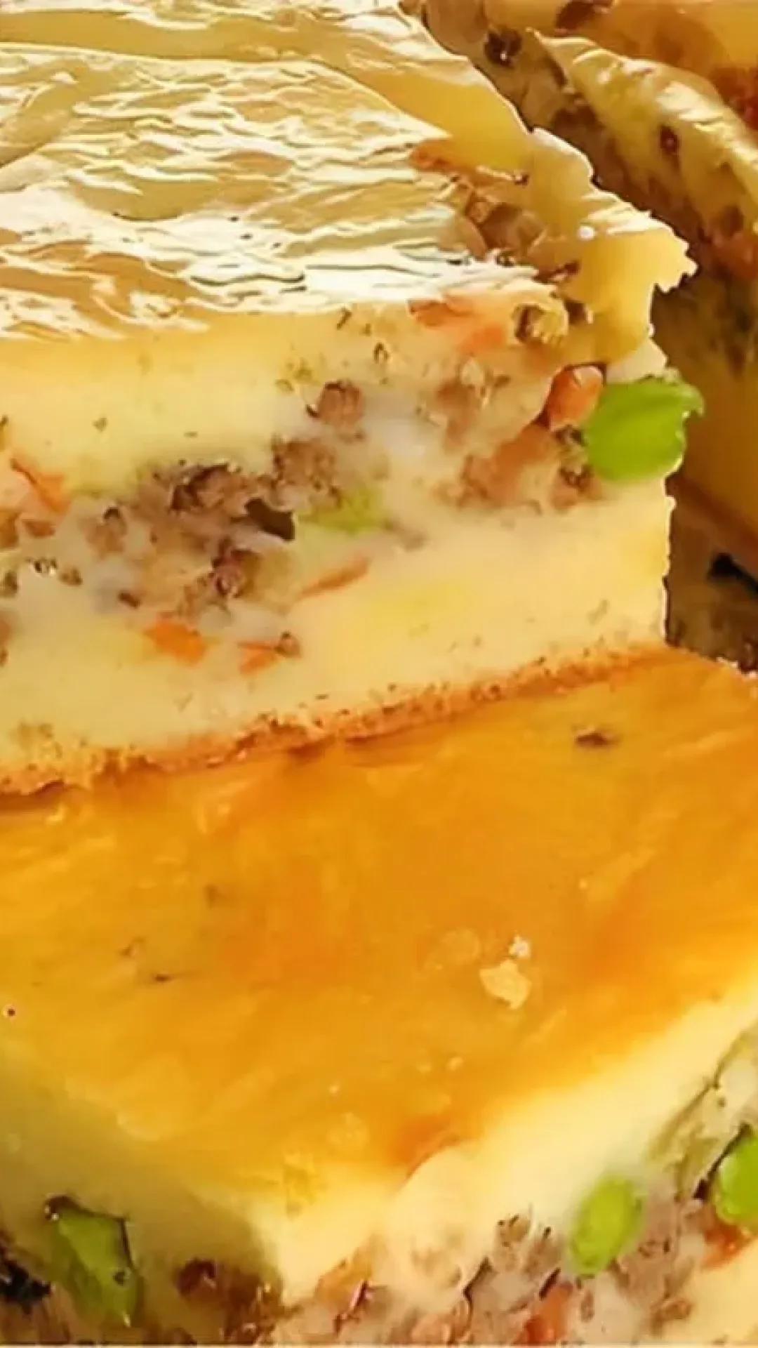 Torta de carne moída com ovo cozido de liquidificador prática e fácil de fazer