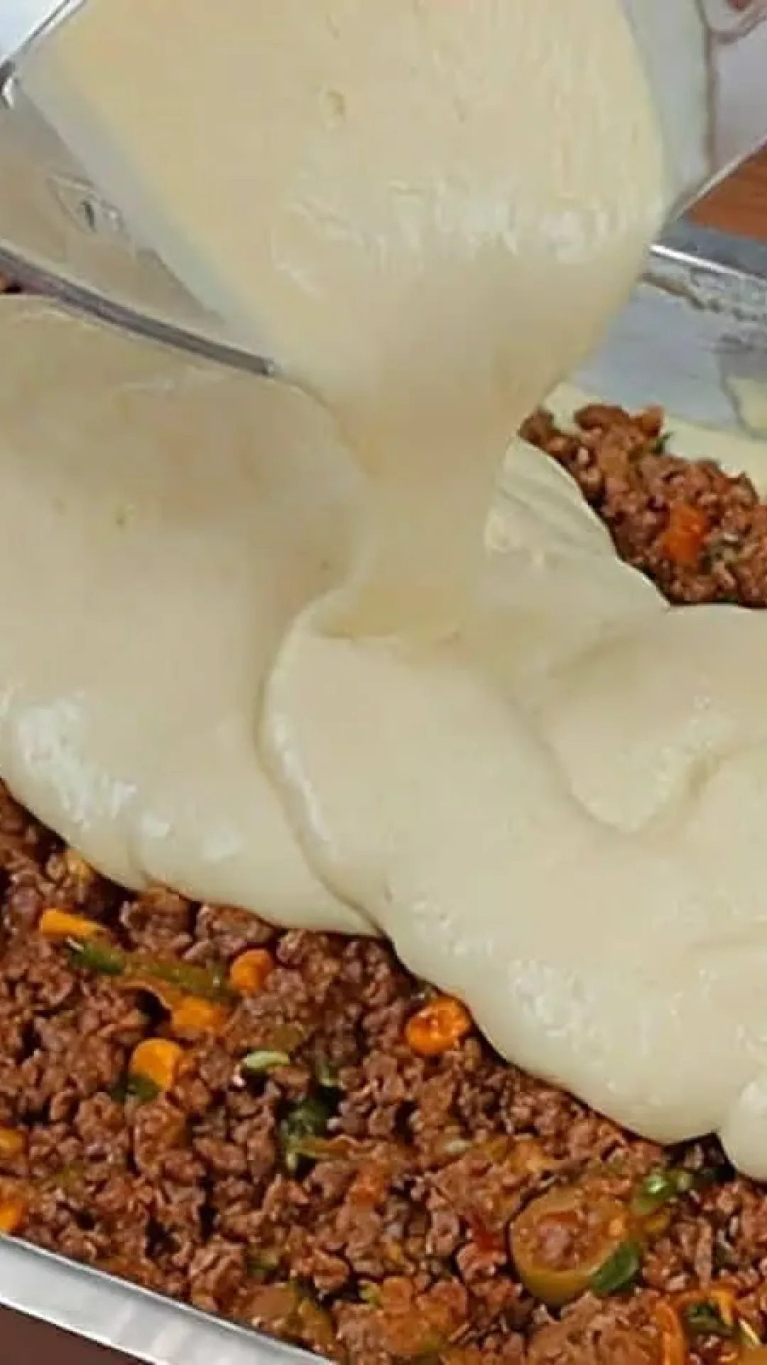 Torta de carne moída de liquidificador simples e rápida é só bater os ingredientes rechear e assar